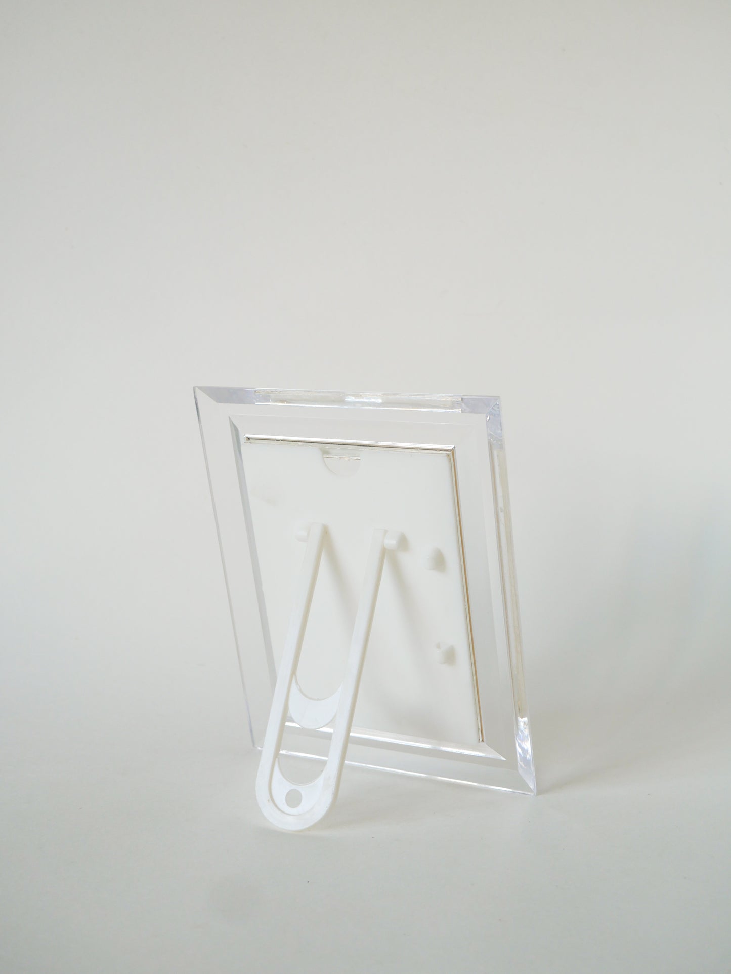 Cadre photo à poser en plexi, détail Doré, 1980