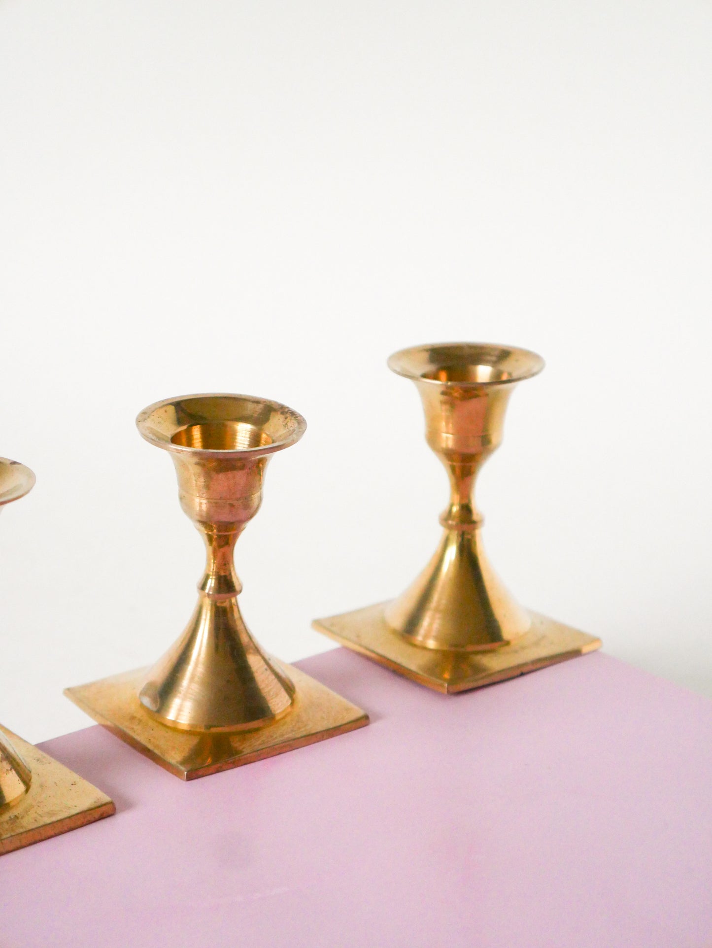 Ensemble de 6 bougeoirs en laiton, 1950