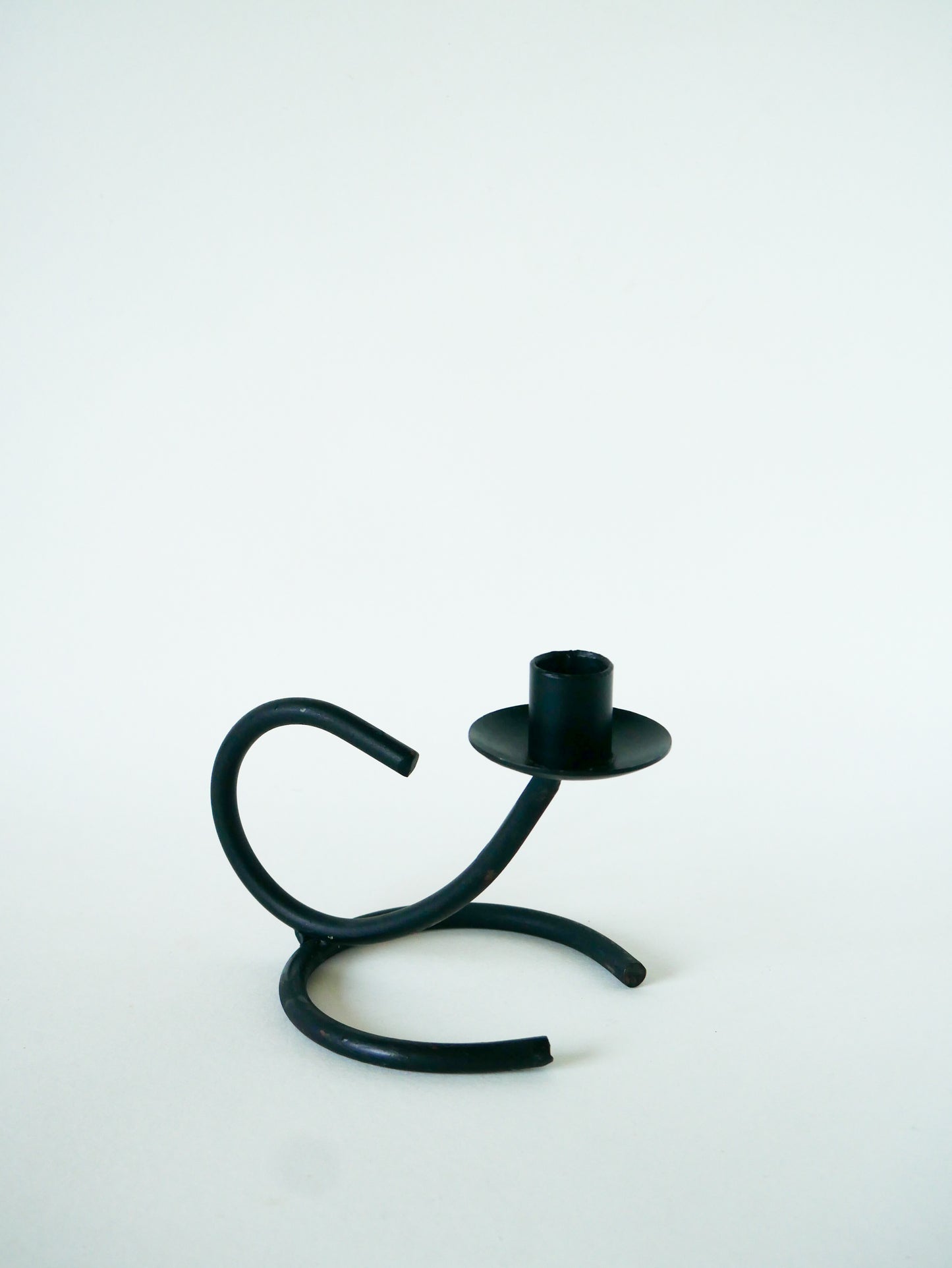 Bougeoir en fer noir, Brutaliste, 1970 - 18 X 11 cm