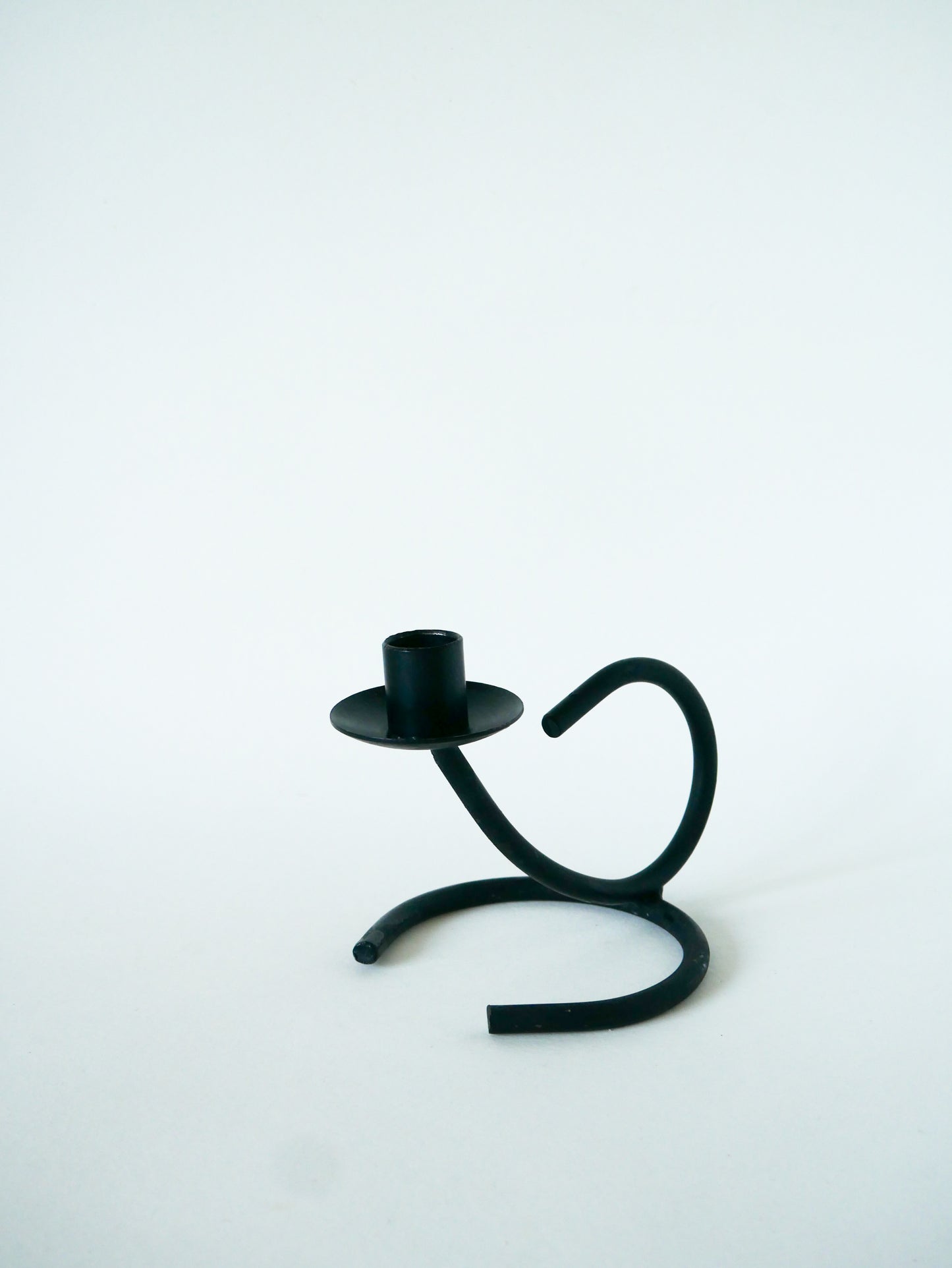 Bougeoir en fer noir, Brutaliste, 1970 - 18 X 11 cm