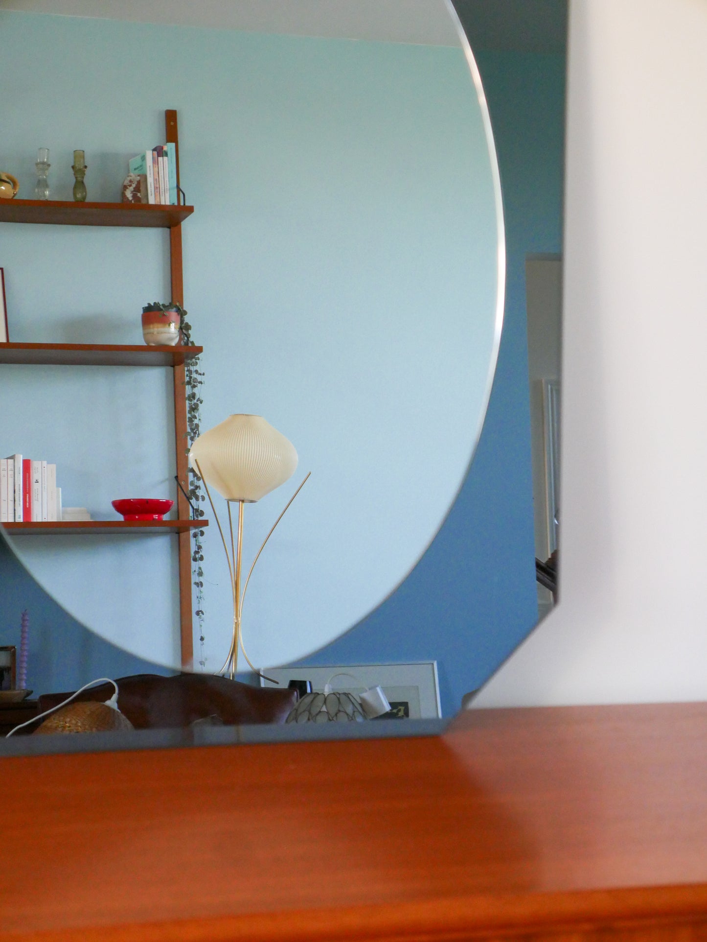 Grand miroir en verre fumé, forme hexagonale, Design, 1970