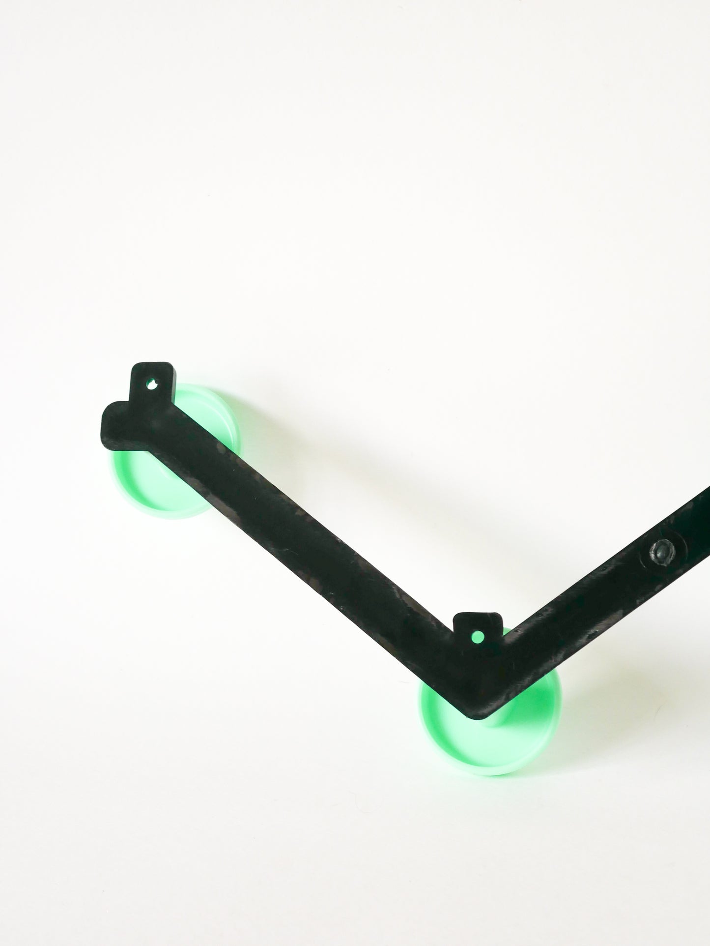 Patère en plastique Syla, Vert menthe et Noir, Design, 1970