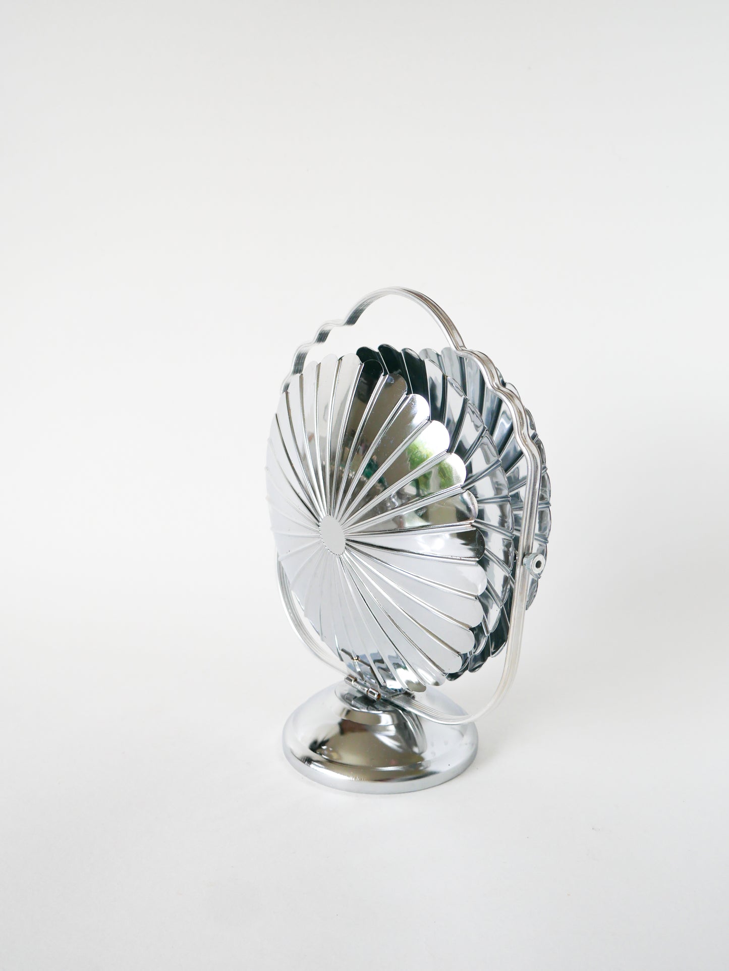 Grand plat / présentoir pliant en inox avec trois plateaux en forme de fleur, 1970 - 44 X 27 X 23 cm