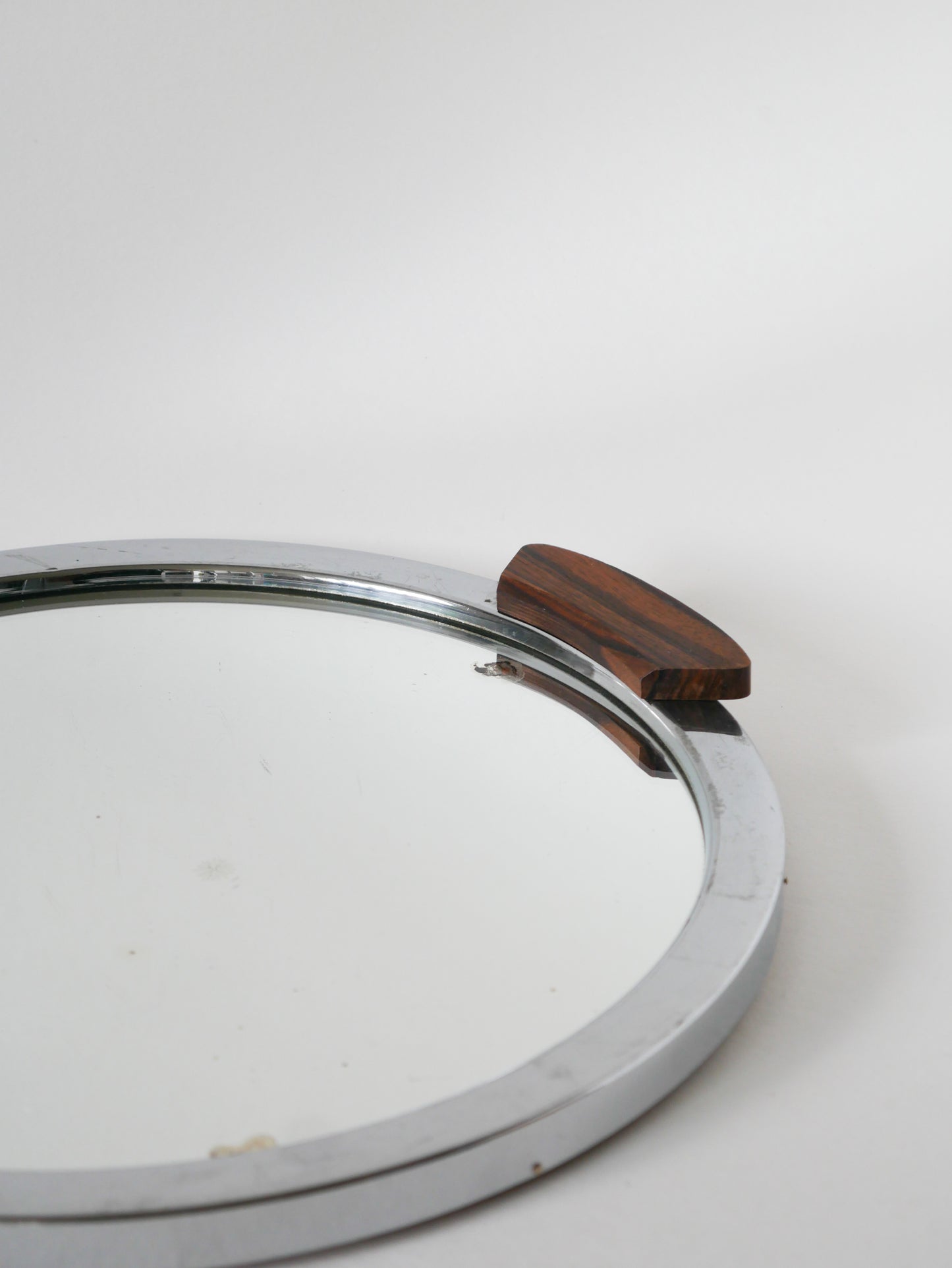 Plateau miroir rond en inox et poignées en teck, Art Déco, 1930