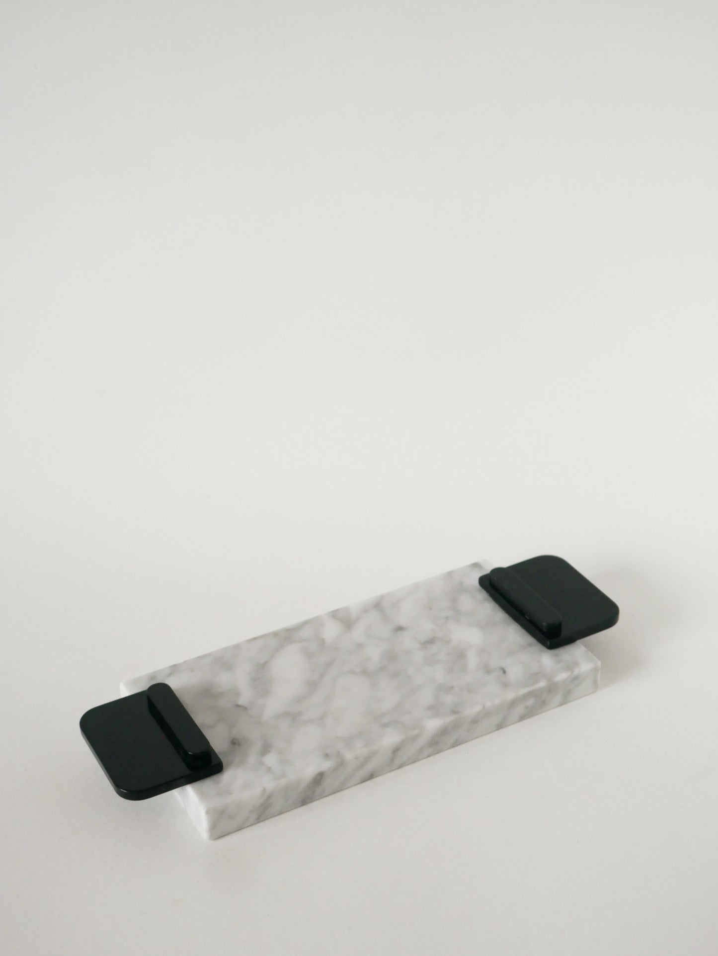 Petit plateau en marbre, Gris et Noir, 1980
