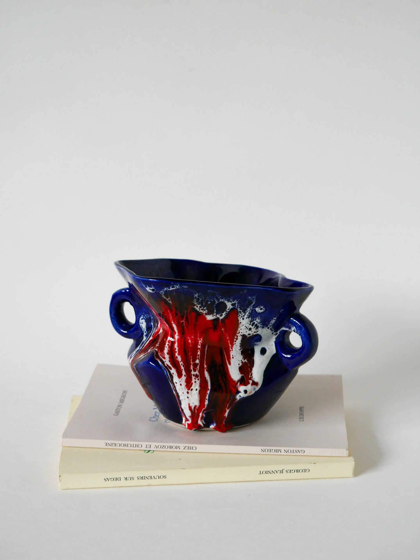 Vase en céramique / Fat Lava rouge, bleu et blanc, 1970