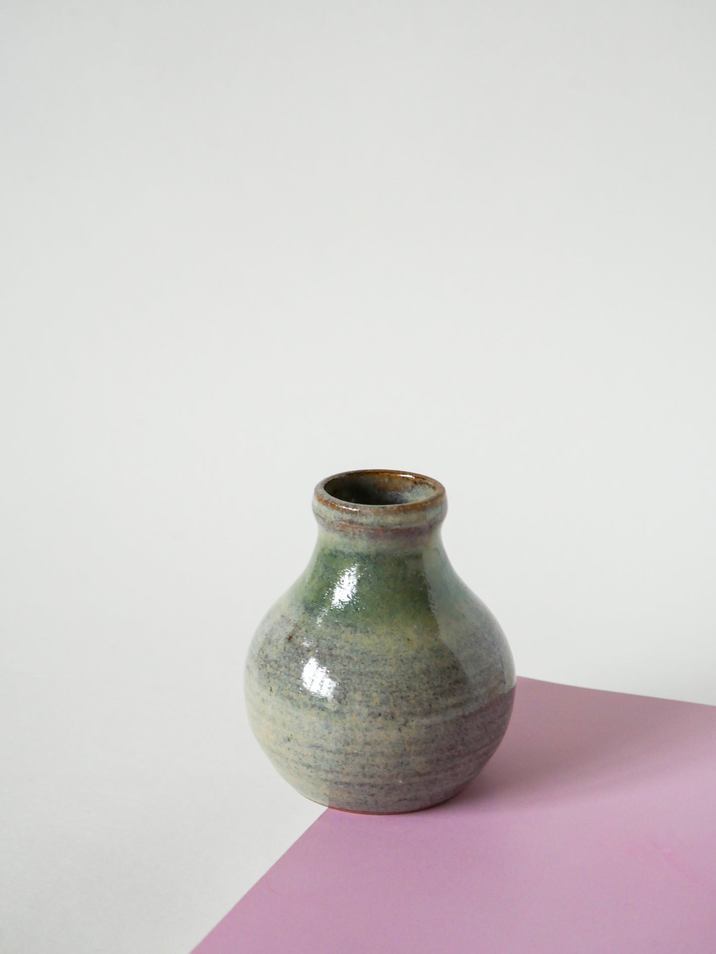 Petit vase en céramique en grès vernissé signé, 1970