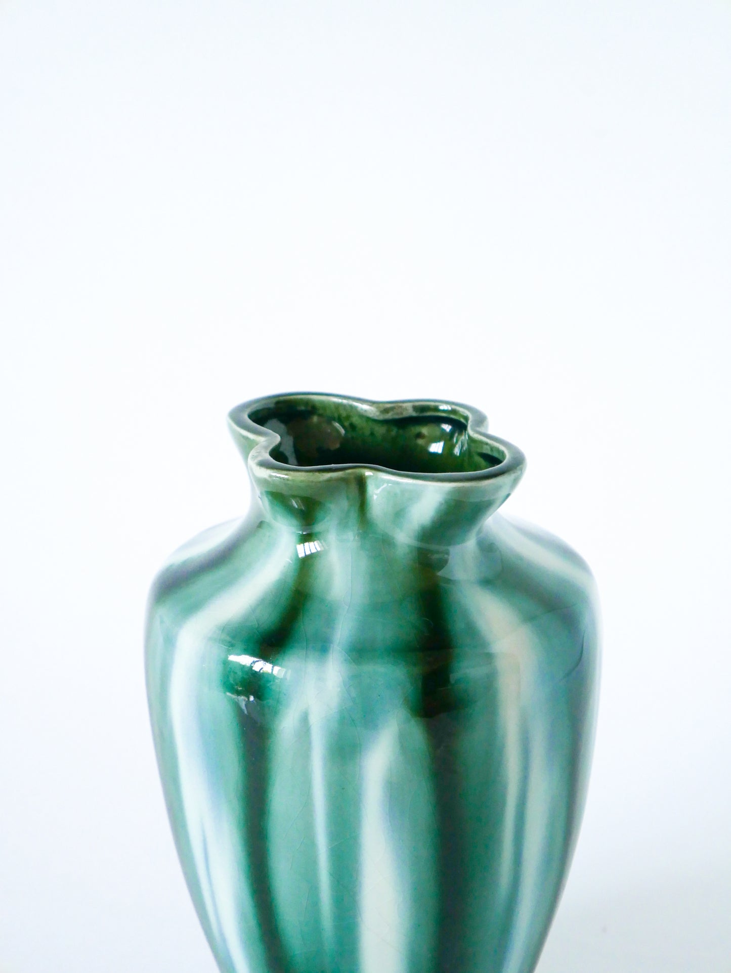 Vase en céramique vernissée, encolure Fleur, Design, 1970