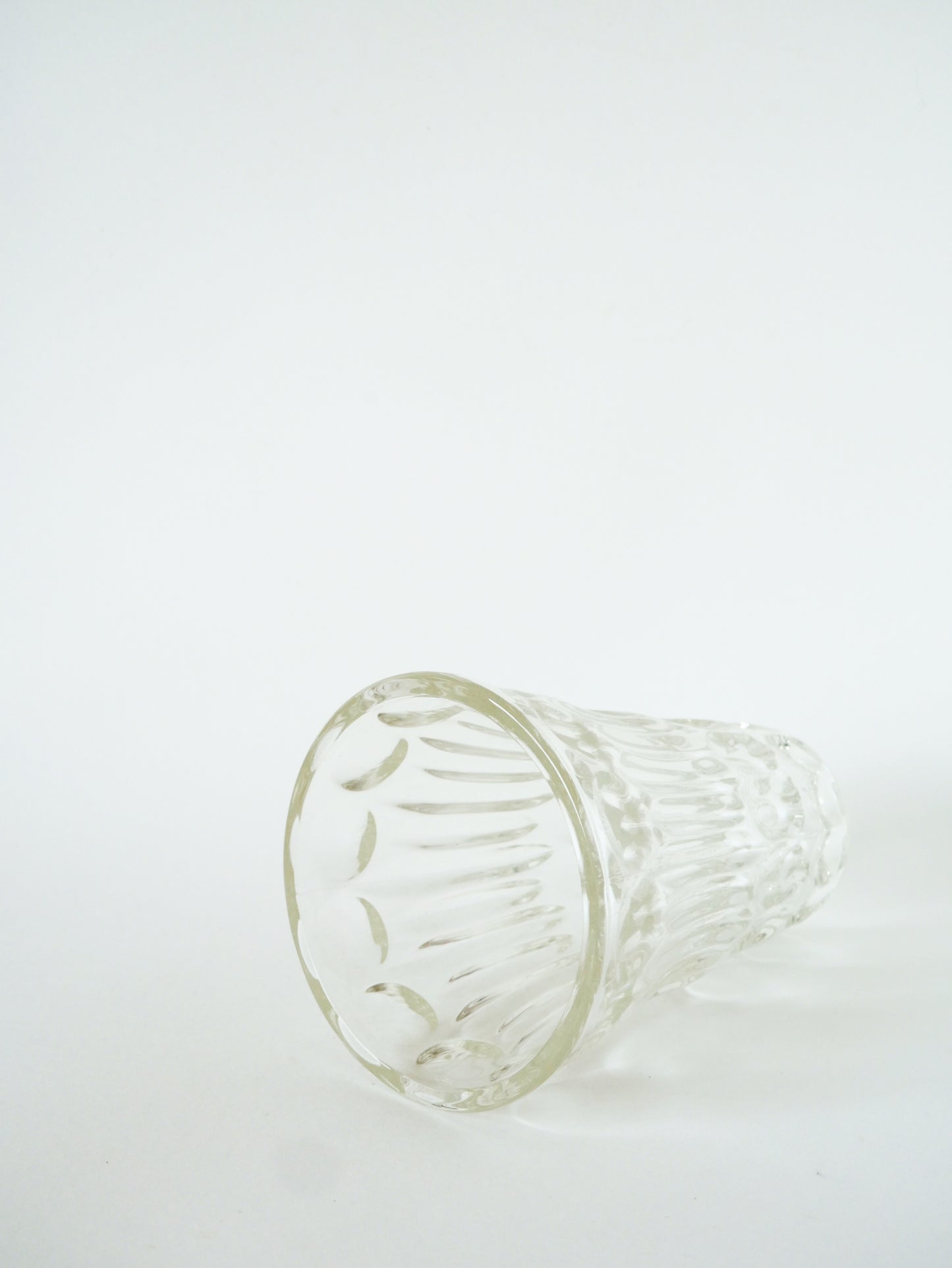 Grand vase en verre moulé, Art Déco, 1930 - 20 X 13 cm