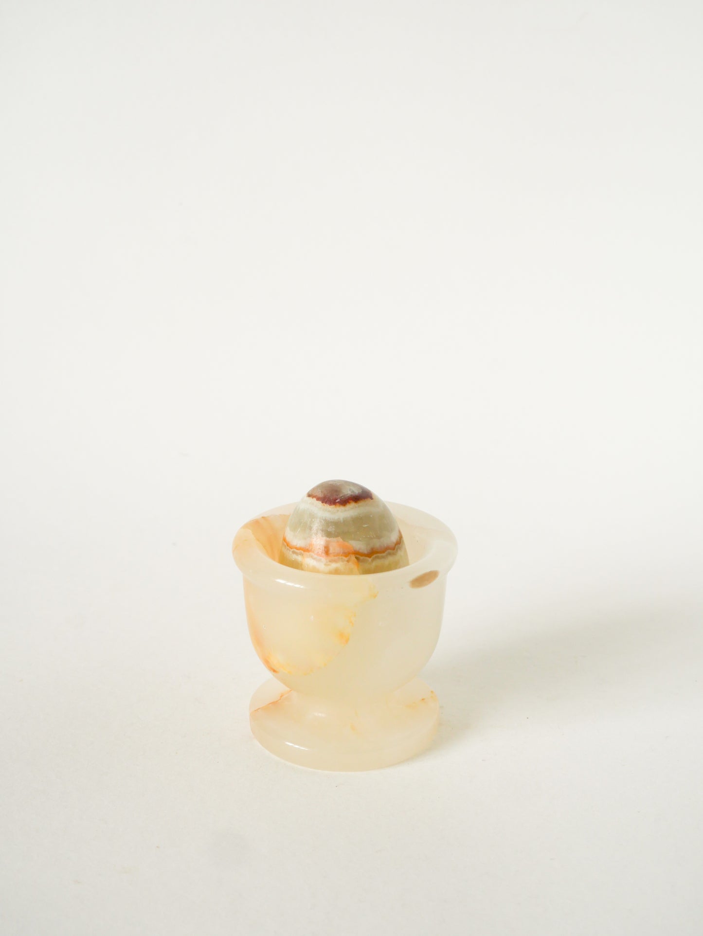 Petit mortier et pilon en albâtre, 1970