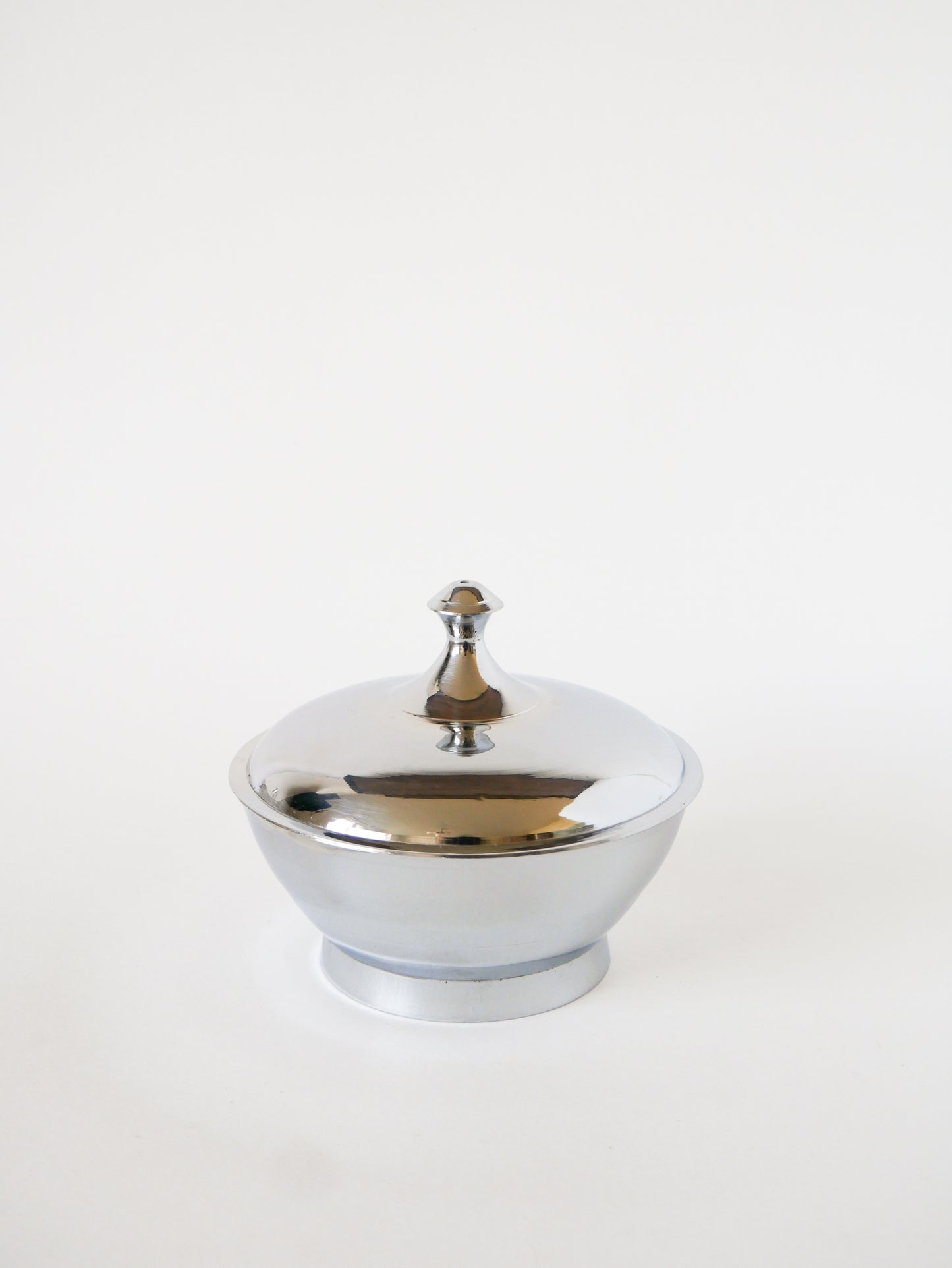 Boîte en inox, Design, 1970