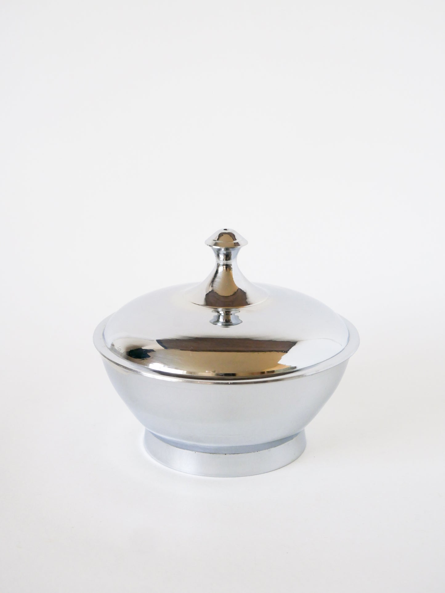 Boîte en inox, Design, 1970