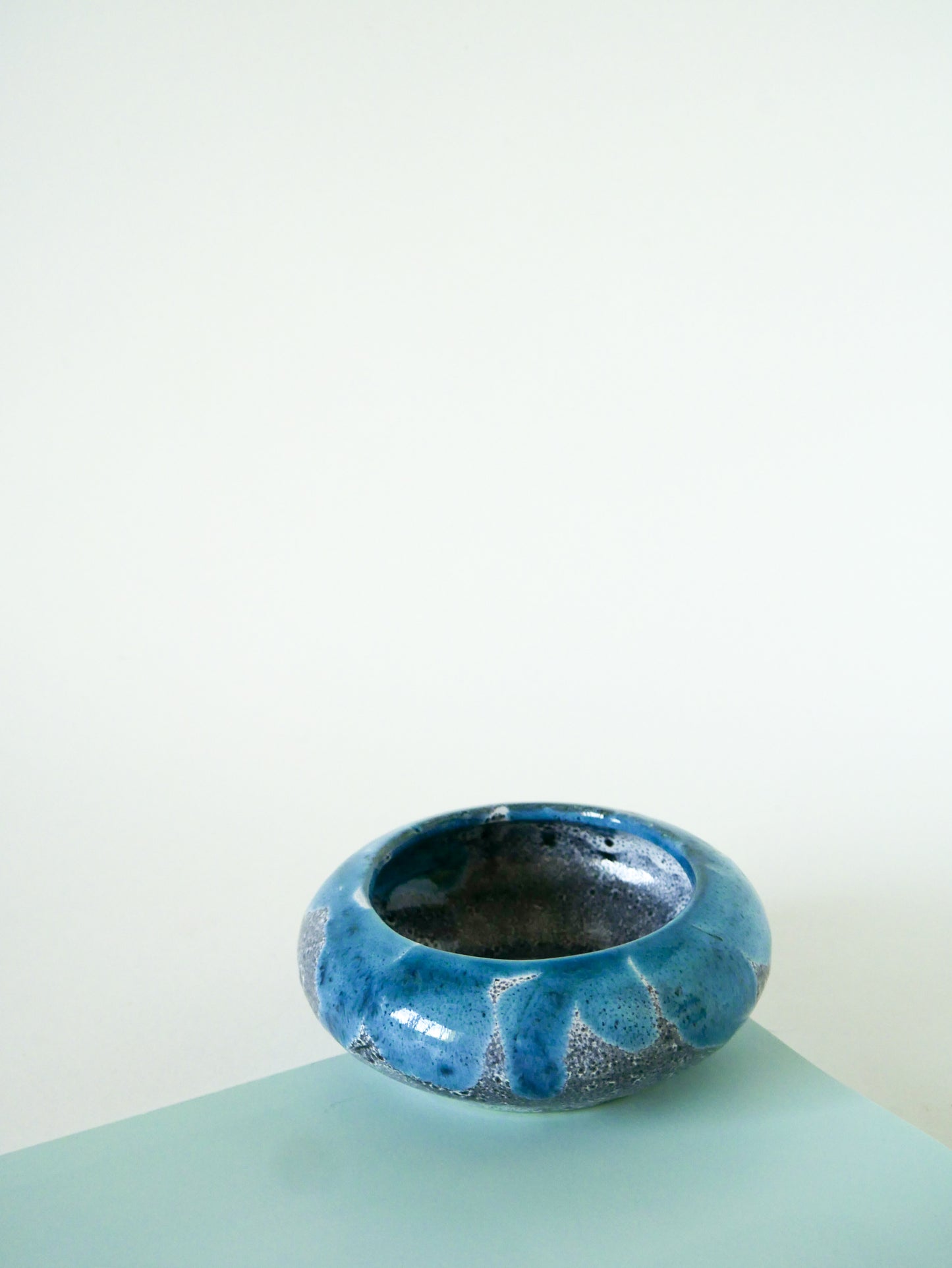 Vide-poche en céramique, Bleu & Gris, 1970