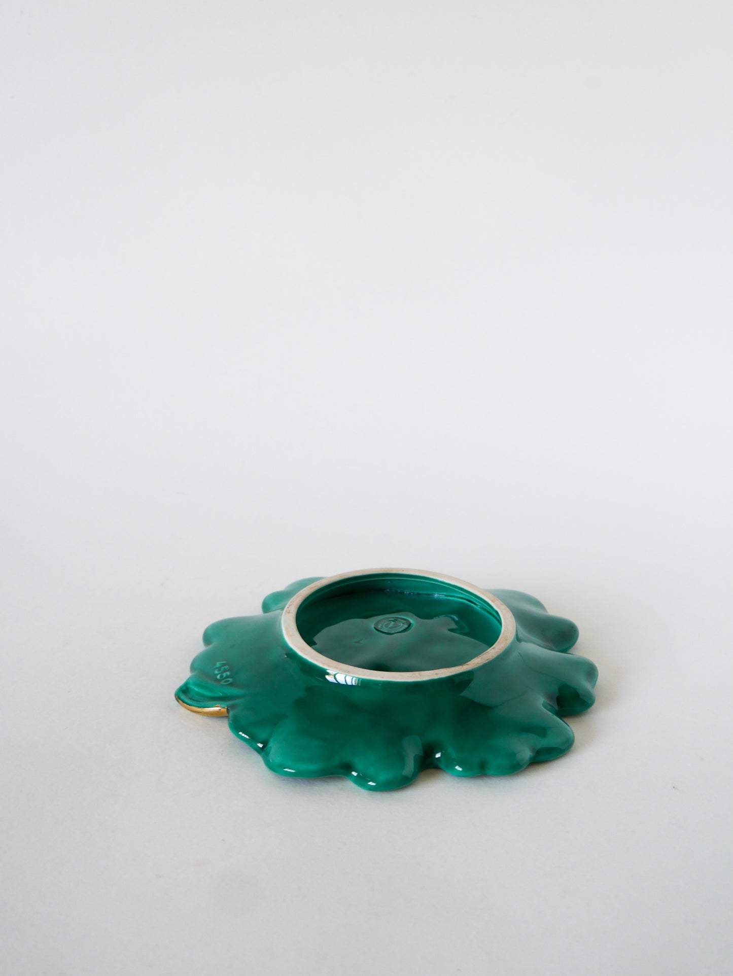 Vide-poche en céramique / barbotine, modèle Feuille, Vert et Doré - 18 X 18 cm