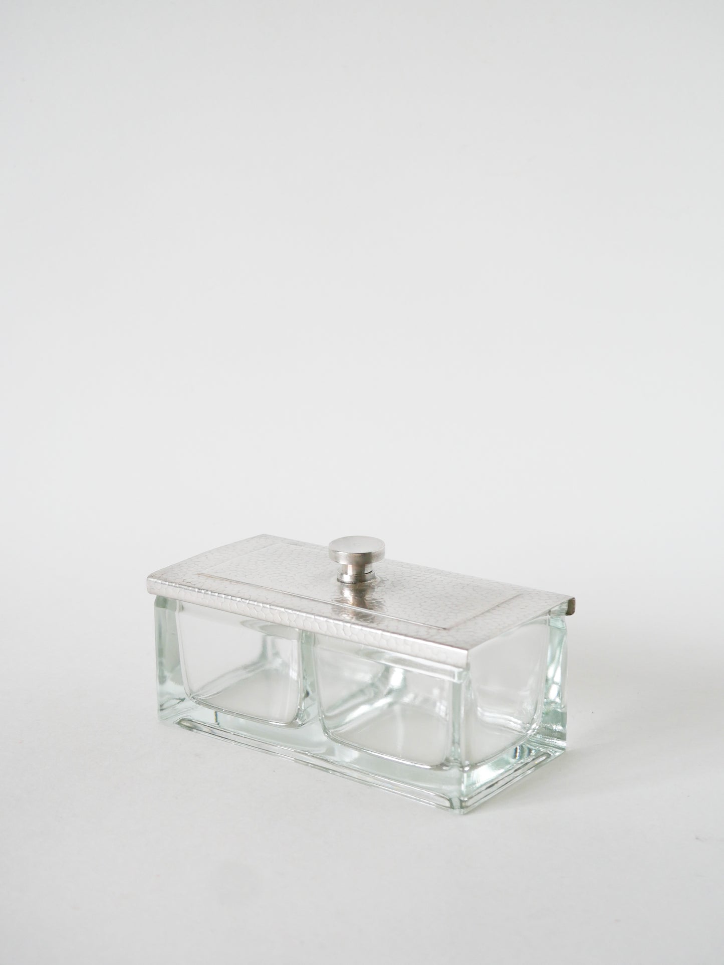 Pot à condiments en métal argenté et verre, 1930