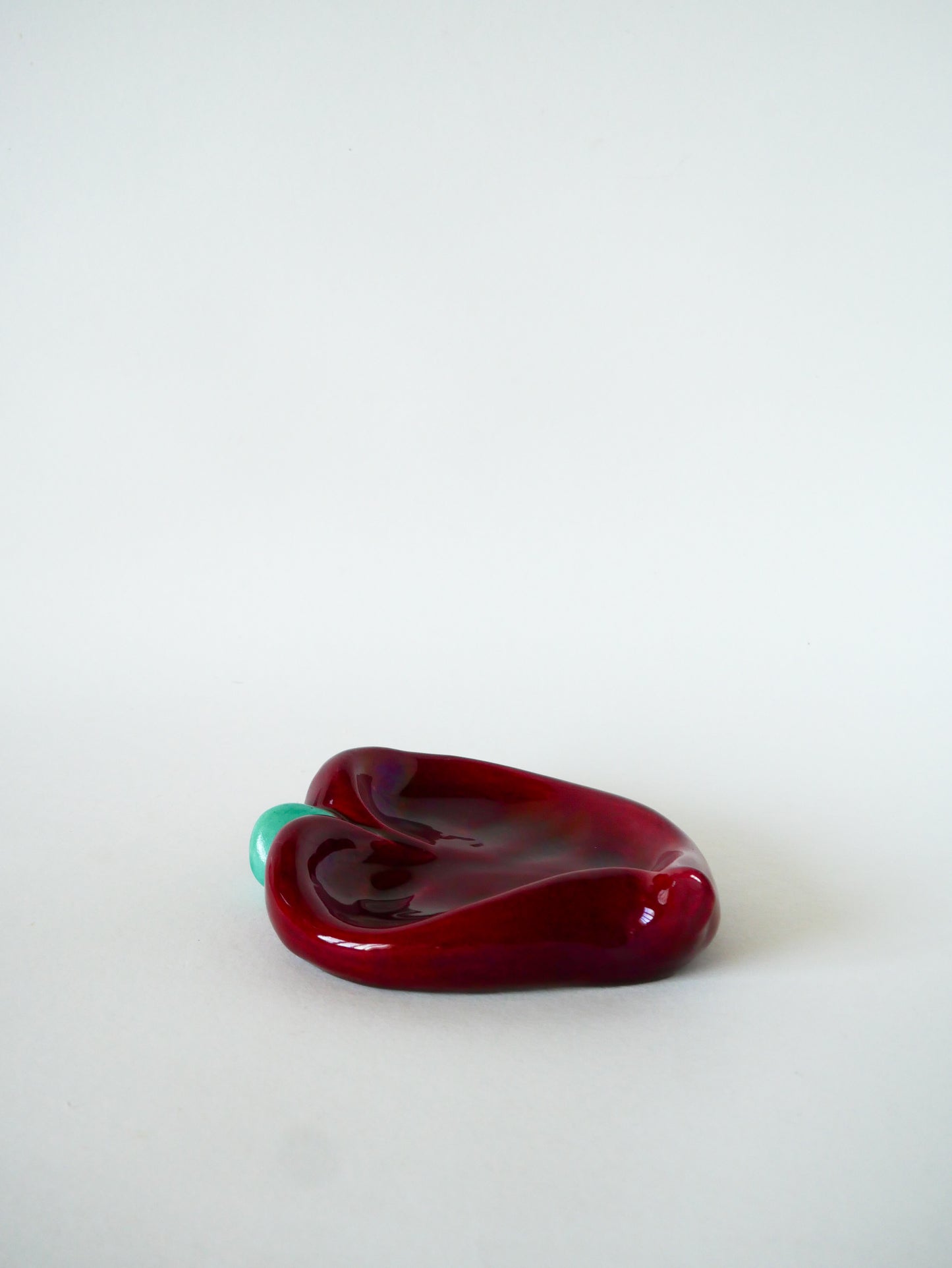 Vide-poche en céramique, modèle Poivron, Bordeaux, Vallauris, 1970