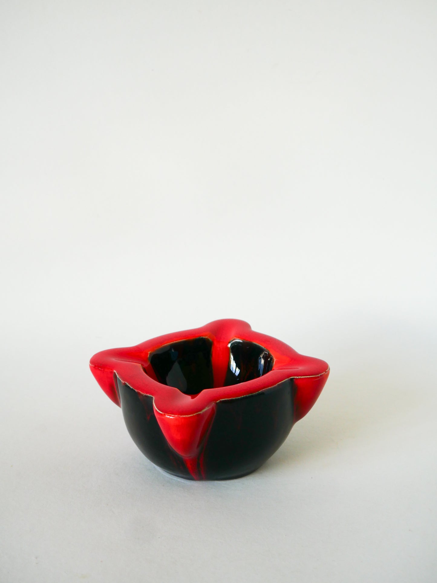 Mortier en céramique, Noir & Rouge, 1970
