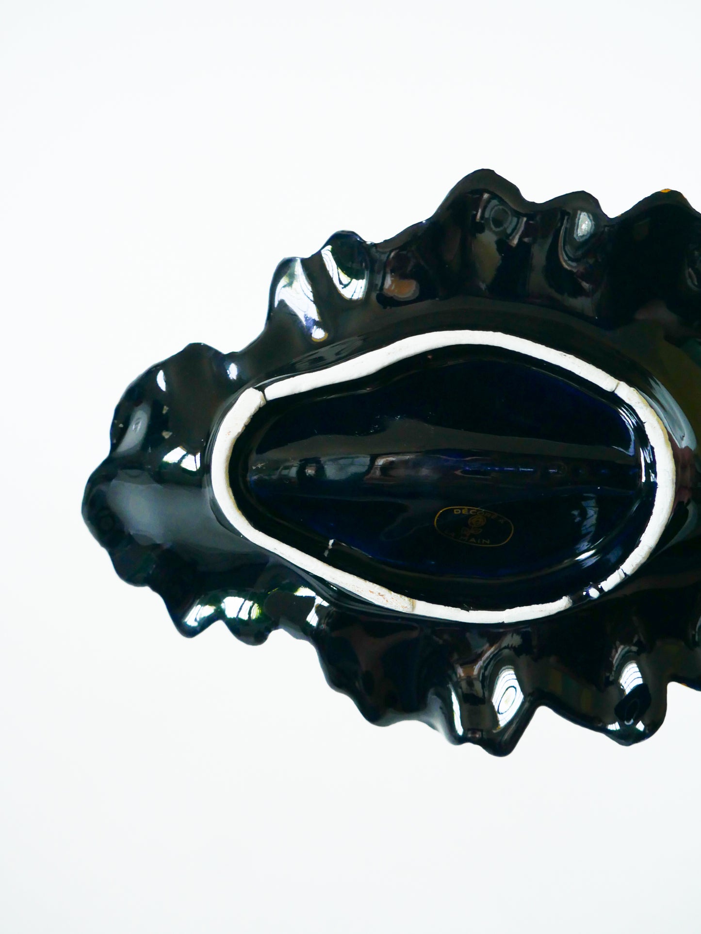 Vide-poche en céramique, modèle Feuille, Noir & Doré, 1970