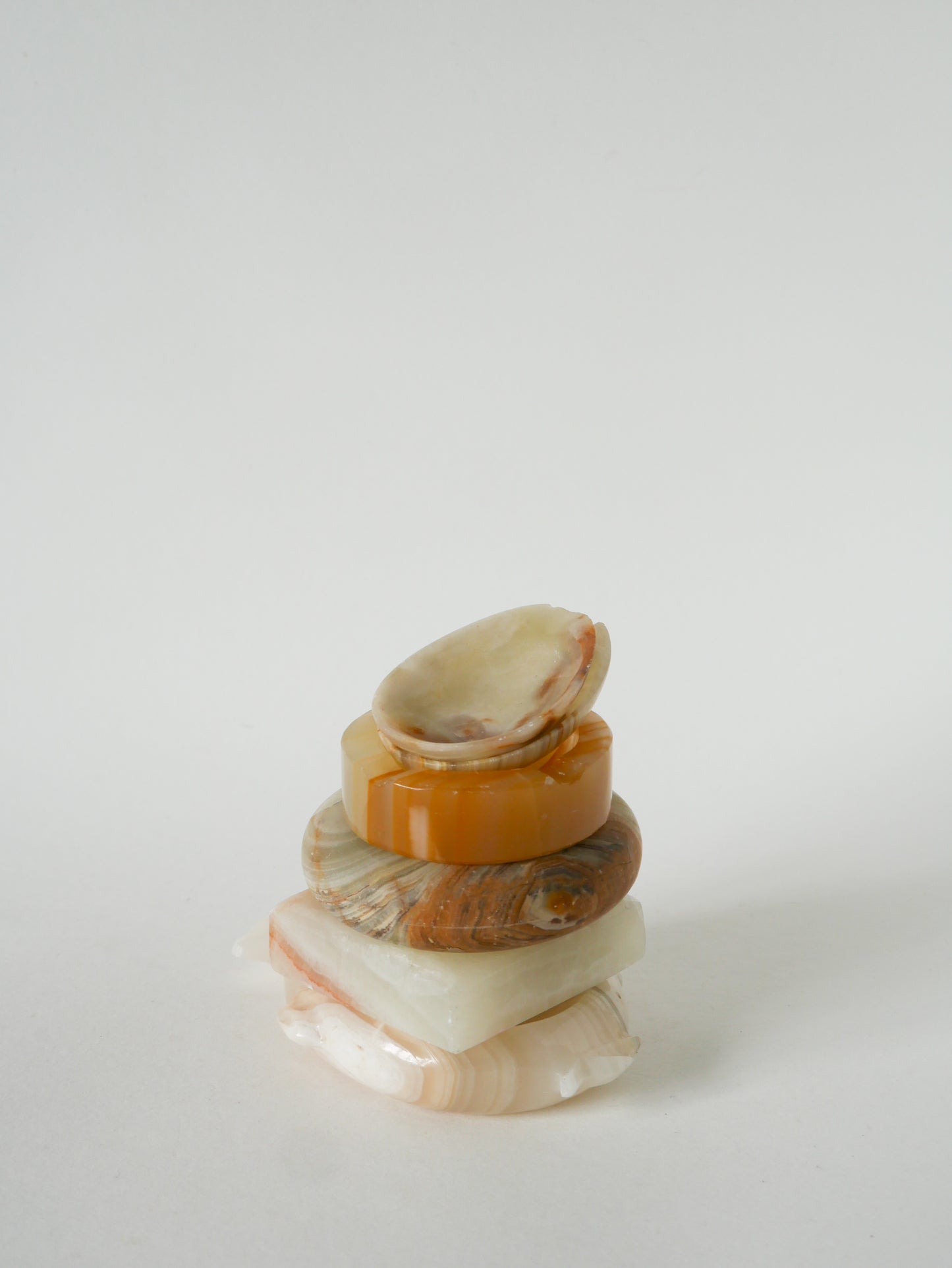 Cendrier en onyx forme ronde, Beige, 1970 - 10 cm