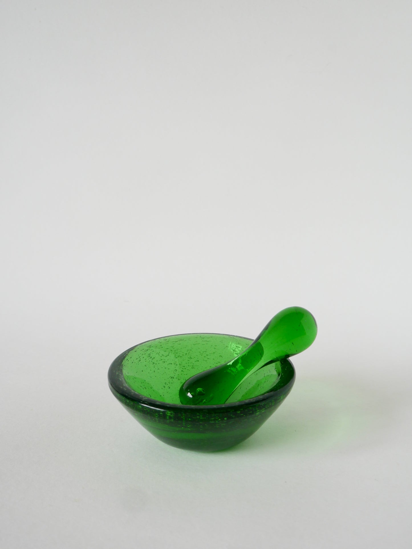 Mortier et pilon en verre bullé style Biot, Vert, 1960