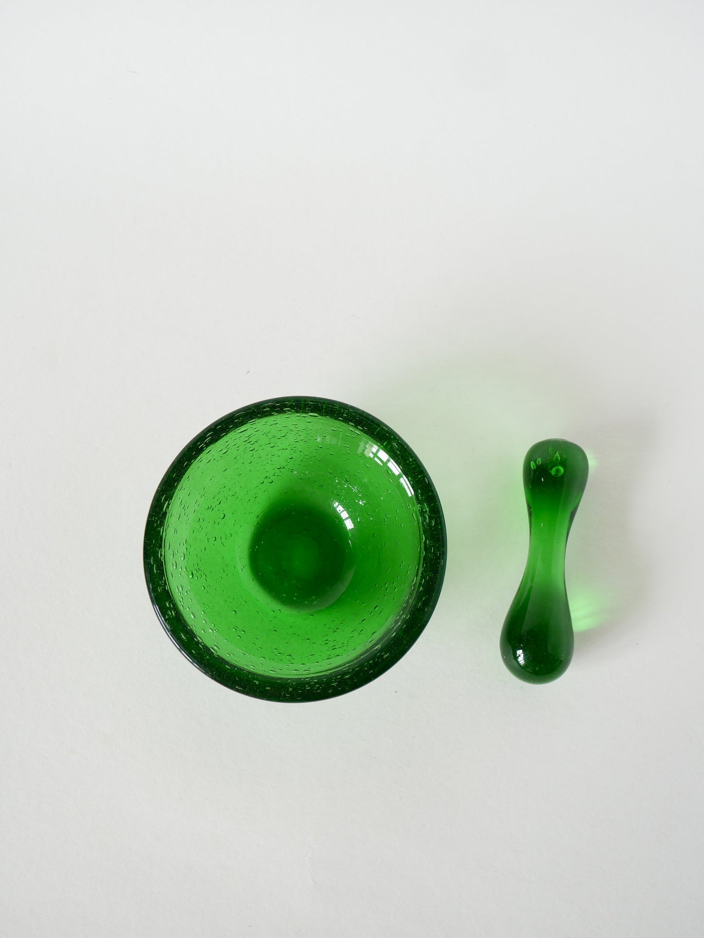 Mortier et pilon en verre bullé style Biot, Vert, 1960