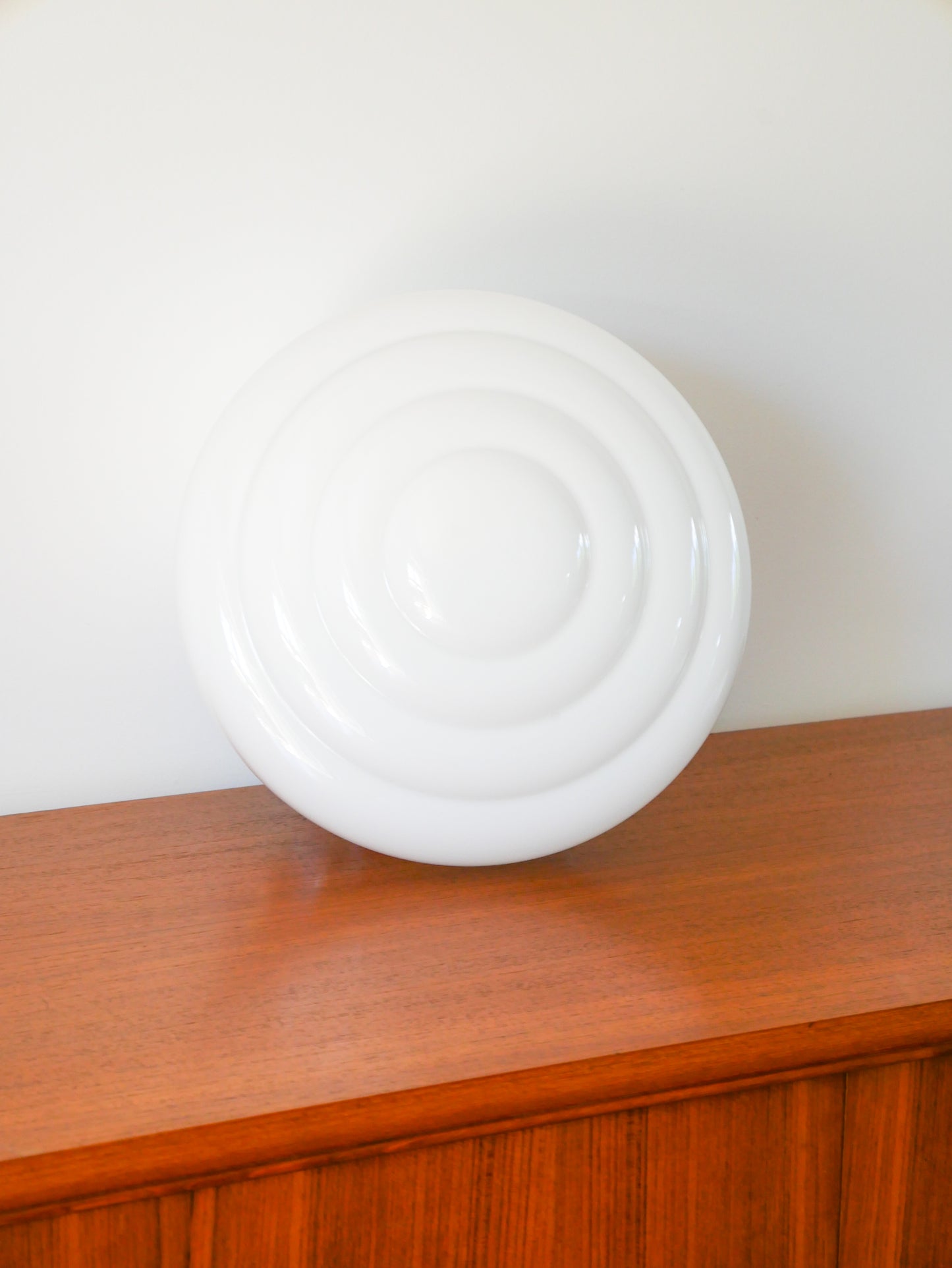 Plafonnier / applique en opaline, Blanc, Forme Organique, Design, 1970
