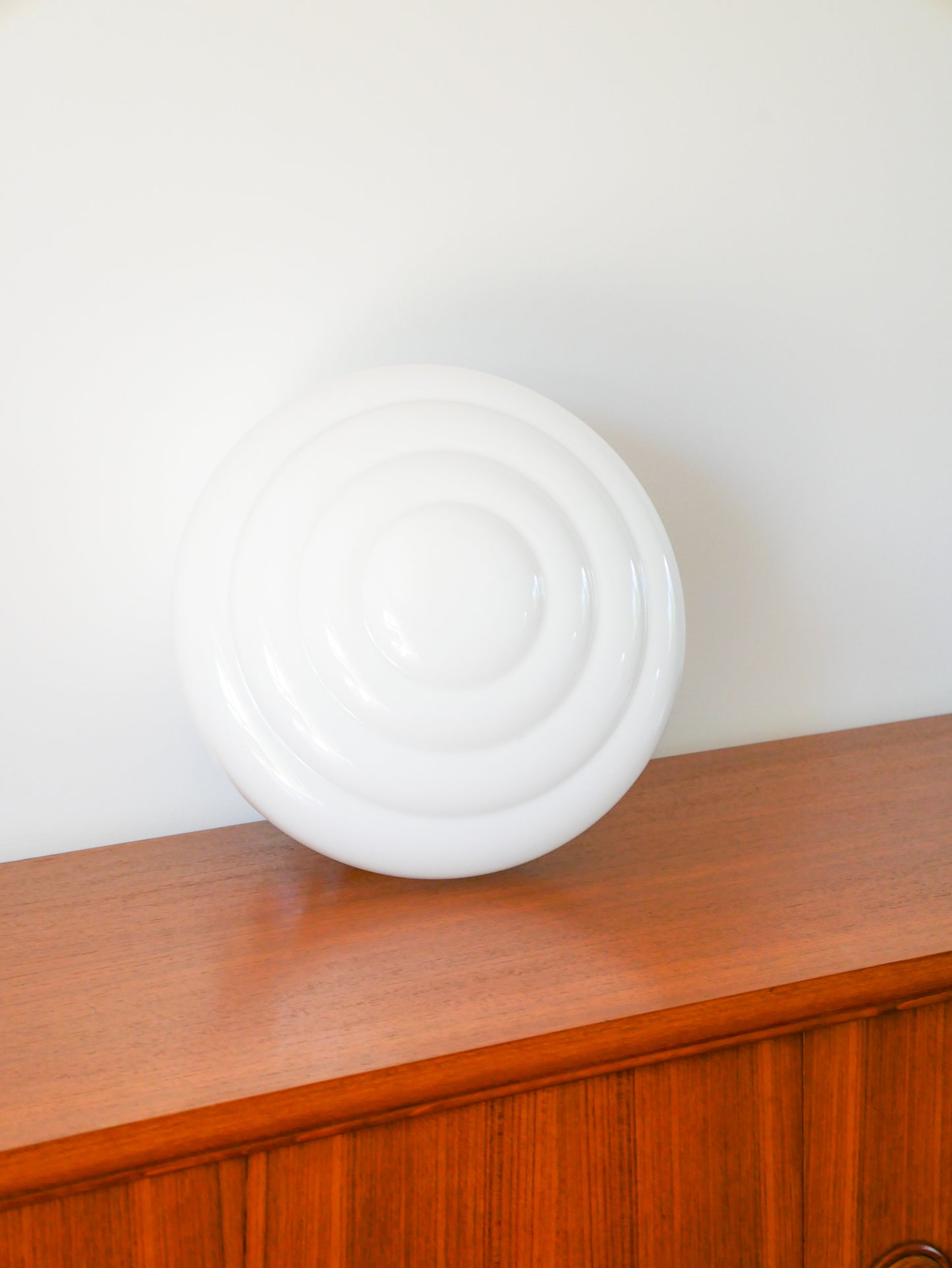 Plafonnier / applique en opaline, Blanc, Forme Organique, Design, 1970
