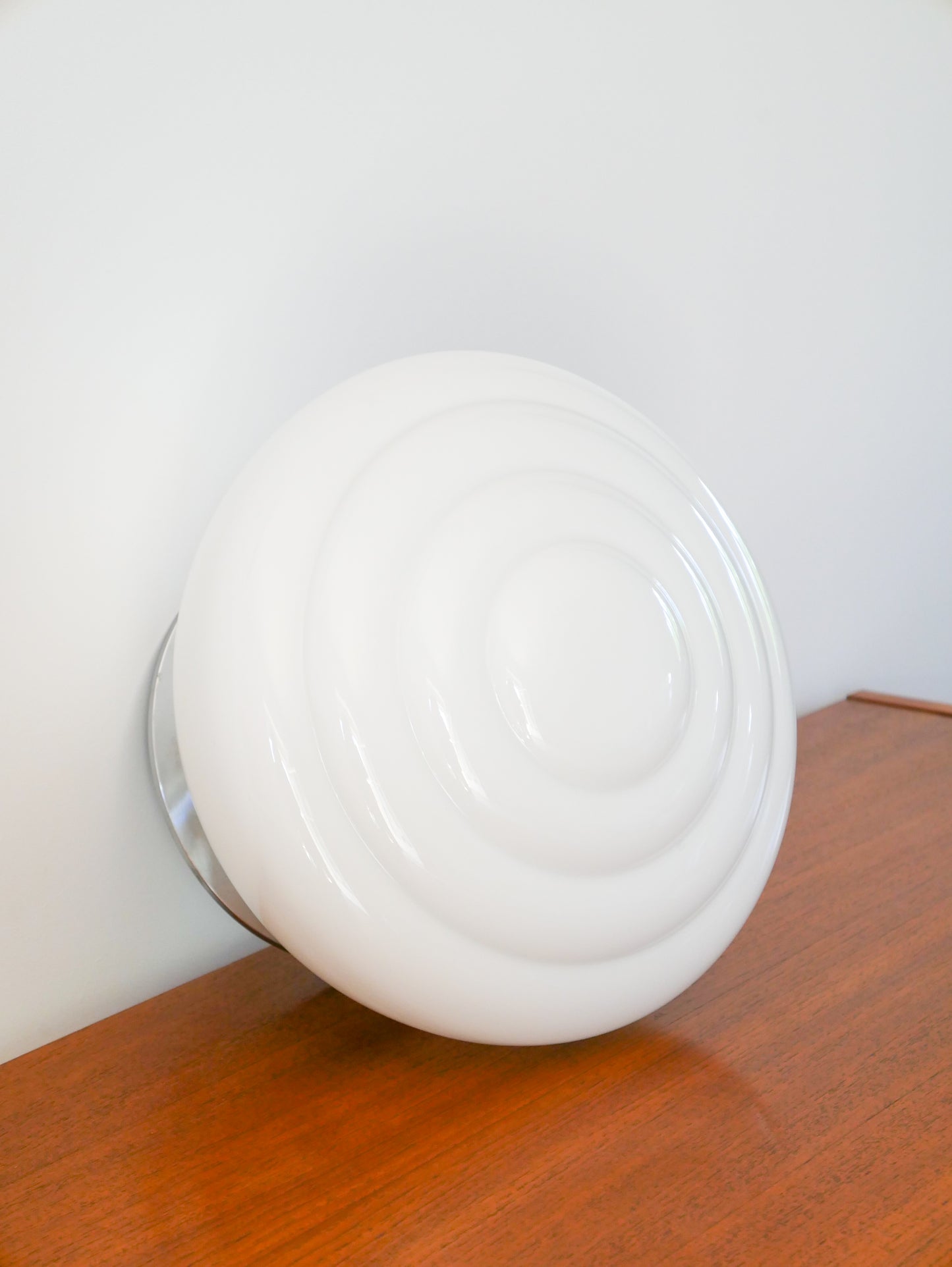 Plafonnier / applique en opaline, Blanc, Forme Organique, Design, 1970