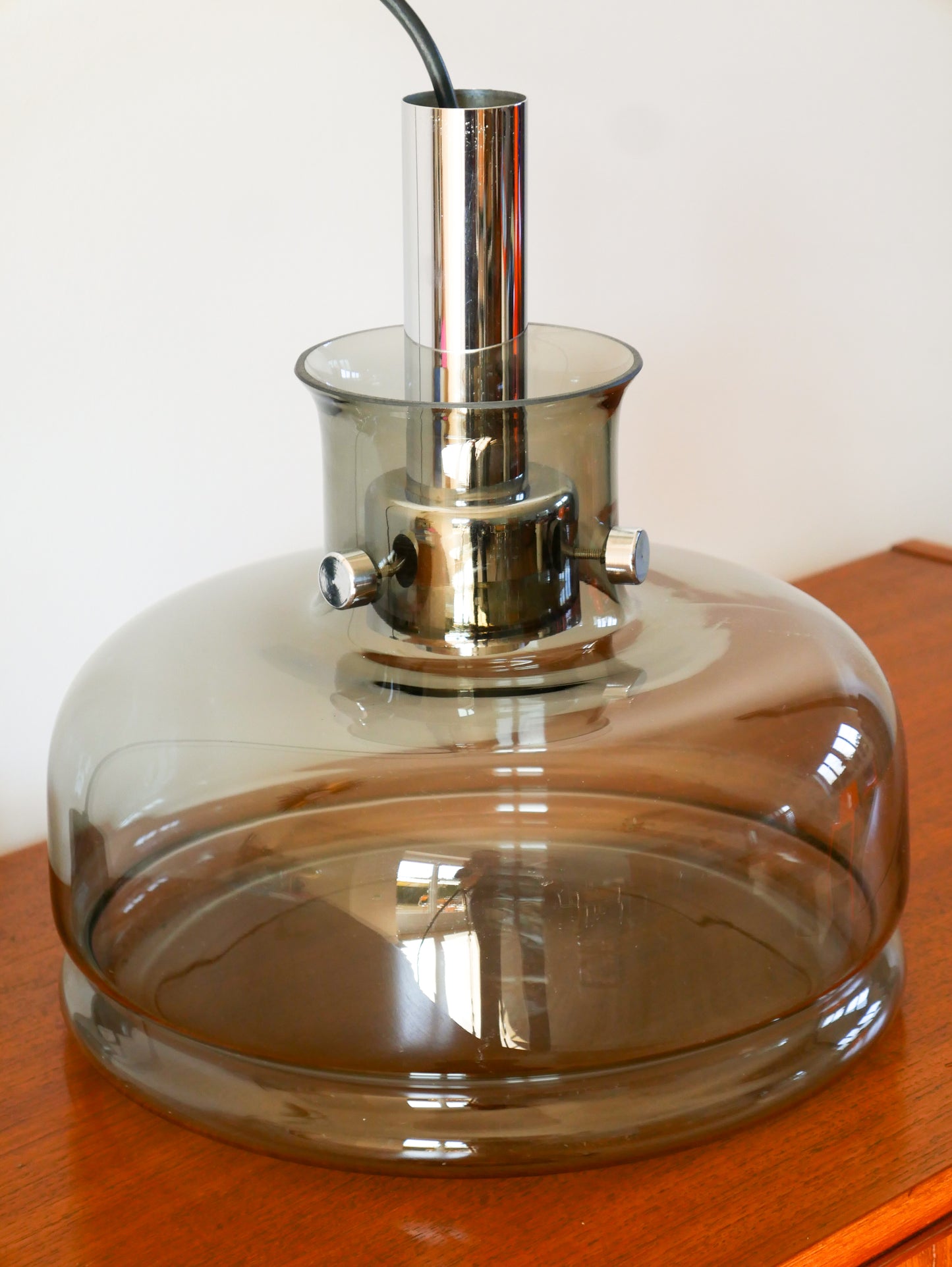Suspension en verre fumé et globe, Design, 1970