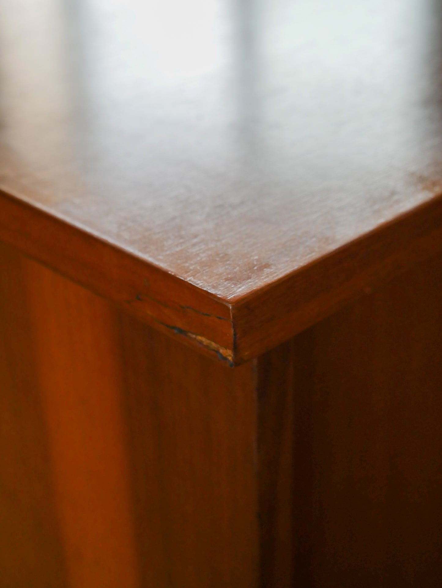 Bureau scandinave en placage teck, Design, 1950
