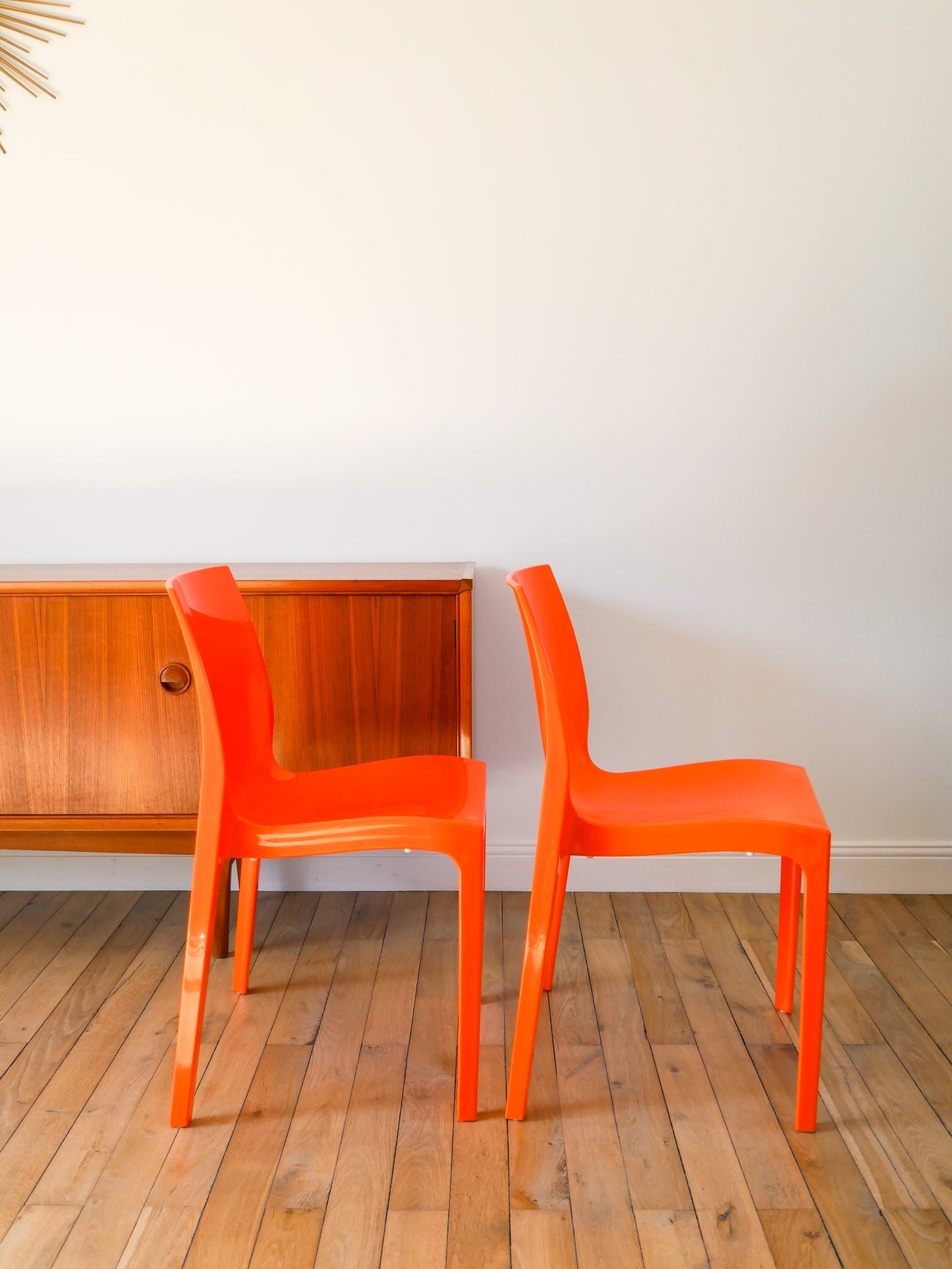 Paire de chaises en plastique Orange, Made in Italy, 1970