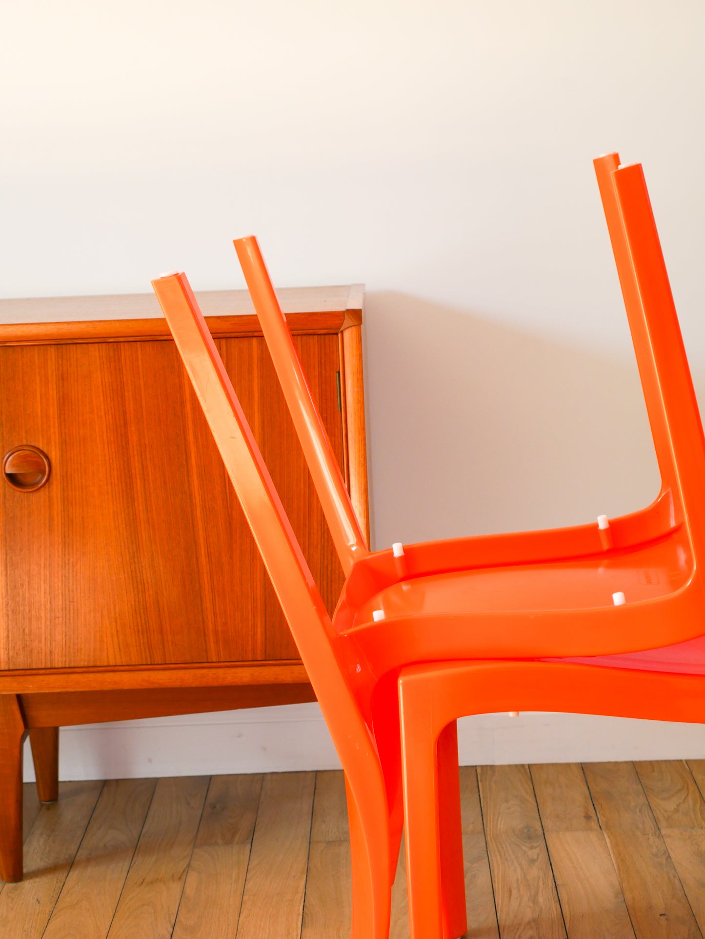 Paire de chaises en plastique Orange, Made in Italy, 1970