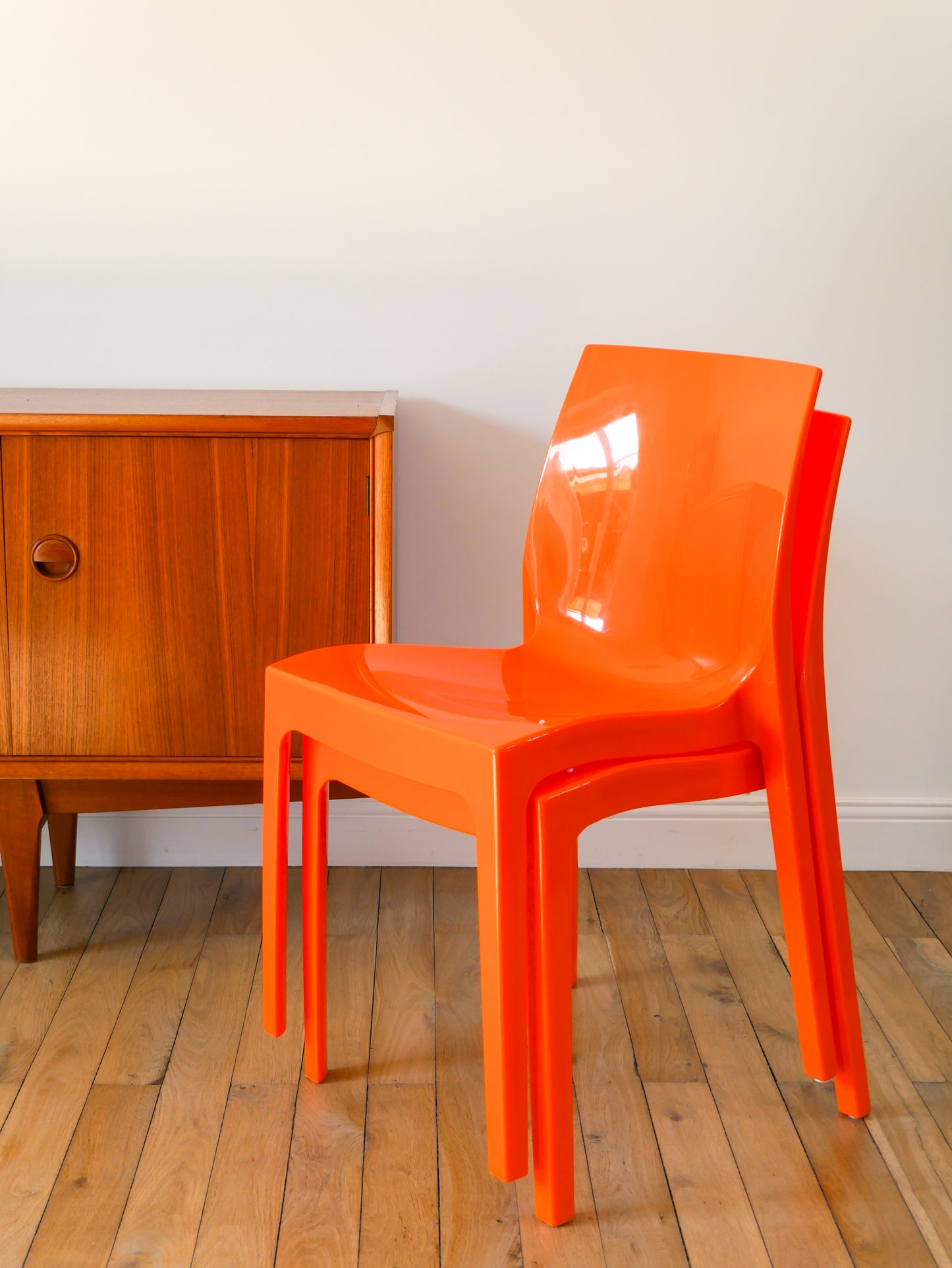 Paire de chaises en plastique Orange, Made in Italy, 1970