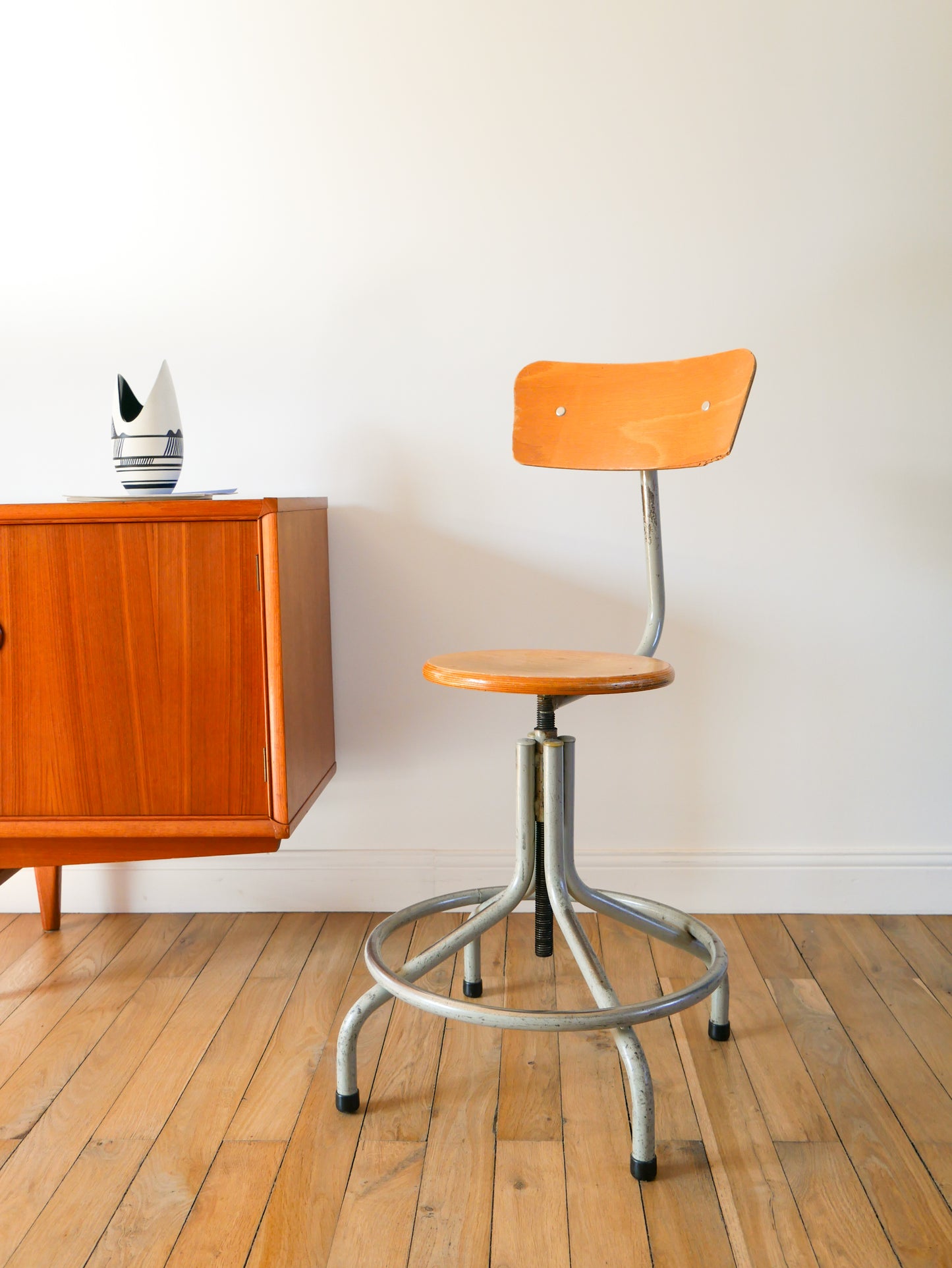 Chaise d'architecte haute, en bois et fer, hauteur réglable, Design Industriel, 1970