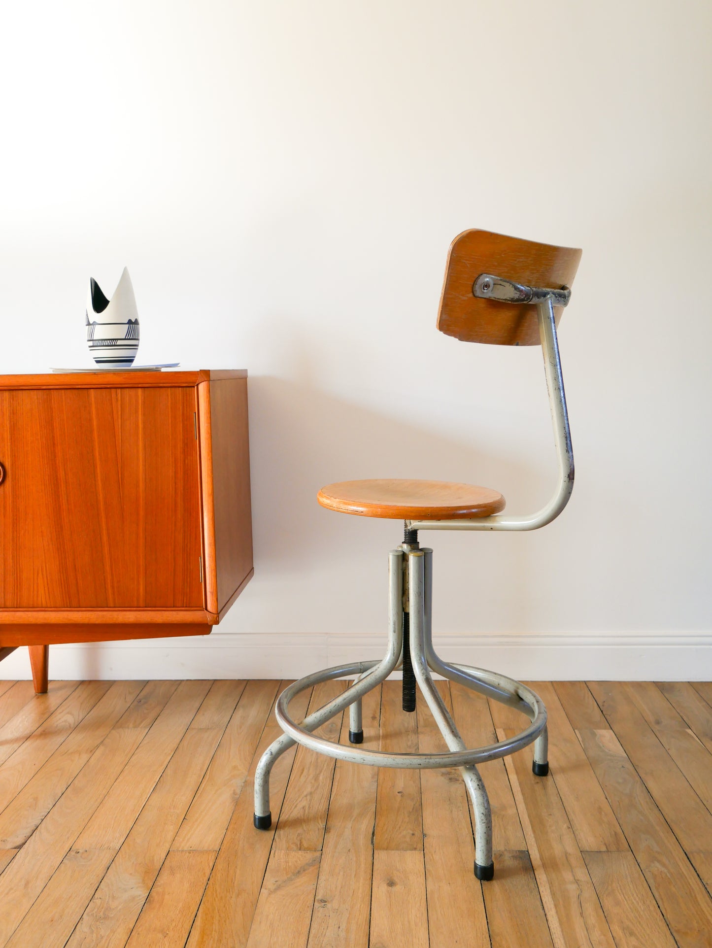 Chaise d'architecte haute, en bois et fer, hauteur réglable, Design Industriel, 1970