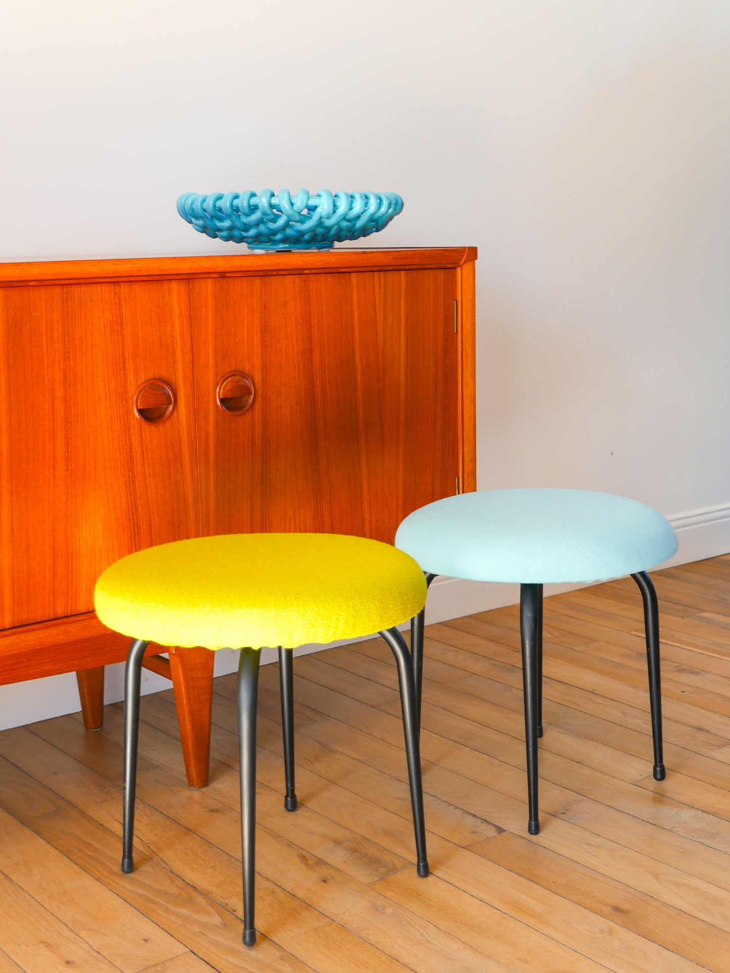 Tabouret en fer noir et laine bouillie, Vert, 1960