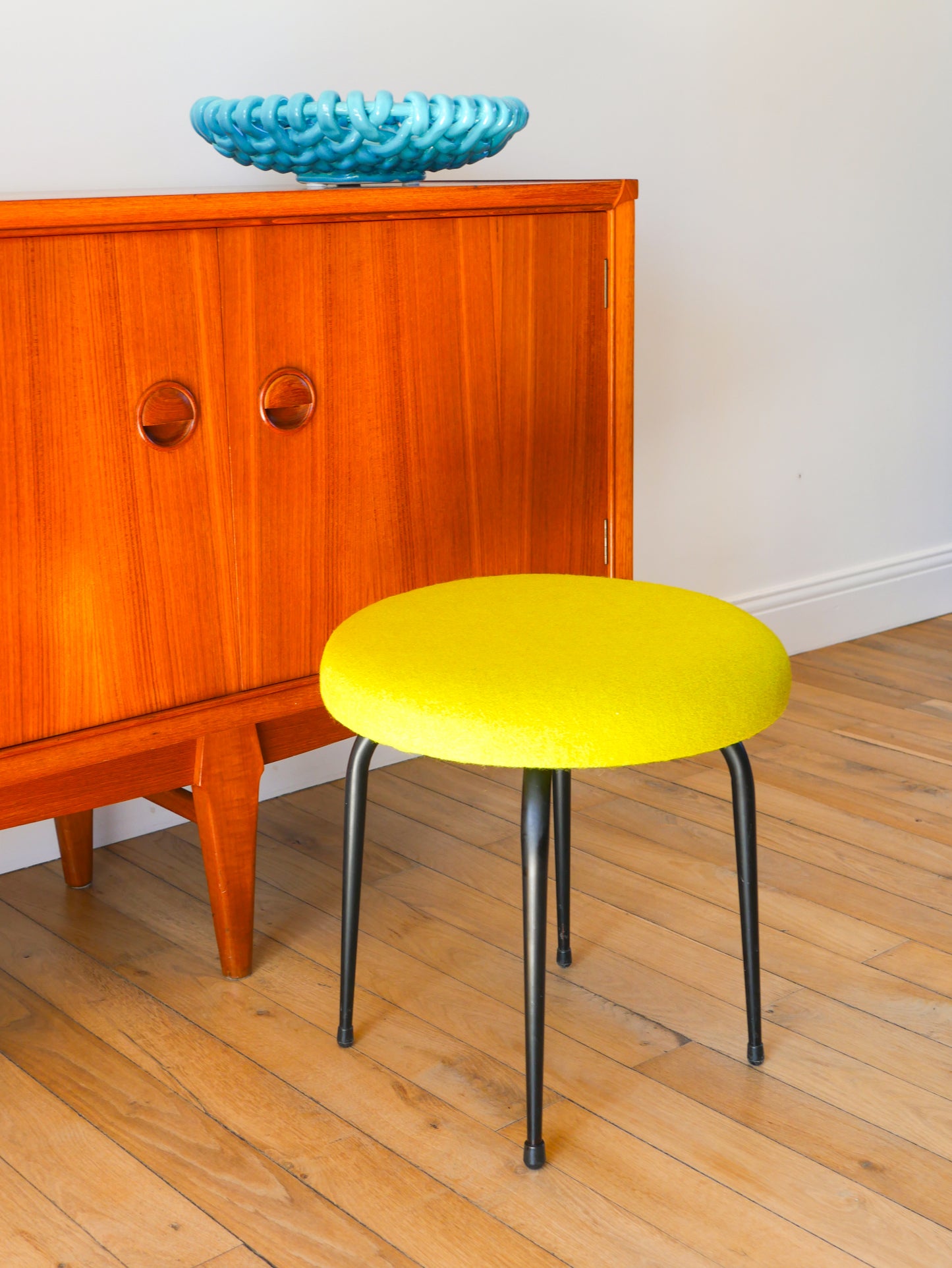 Tabouret en fer noir et laine bouillie, Vert, 1960
