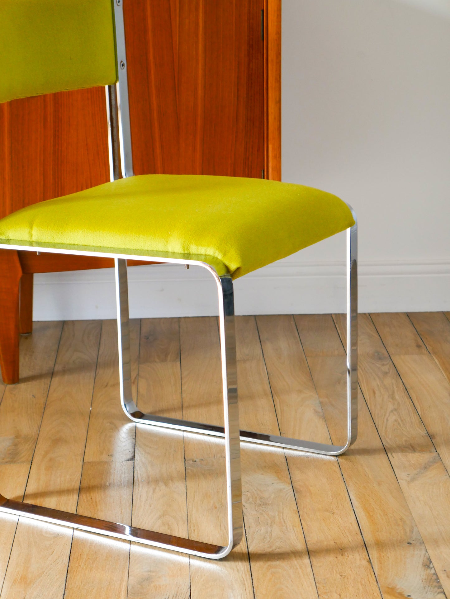 Chaise en chrome et Laine Vert Matcha, Design, 1970