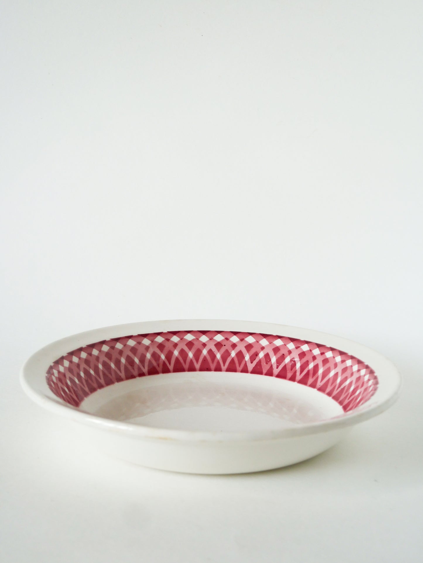 Plat creux Digoin motifs géométriques, Rose, 1960