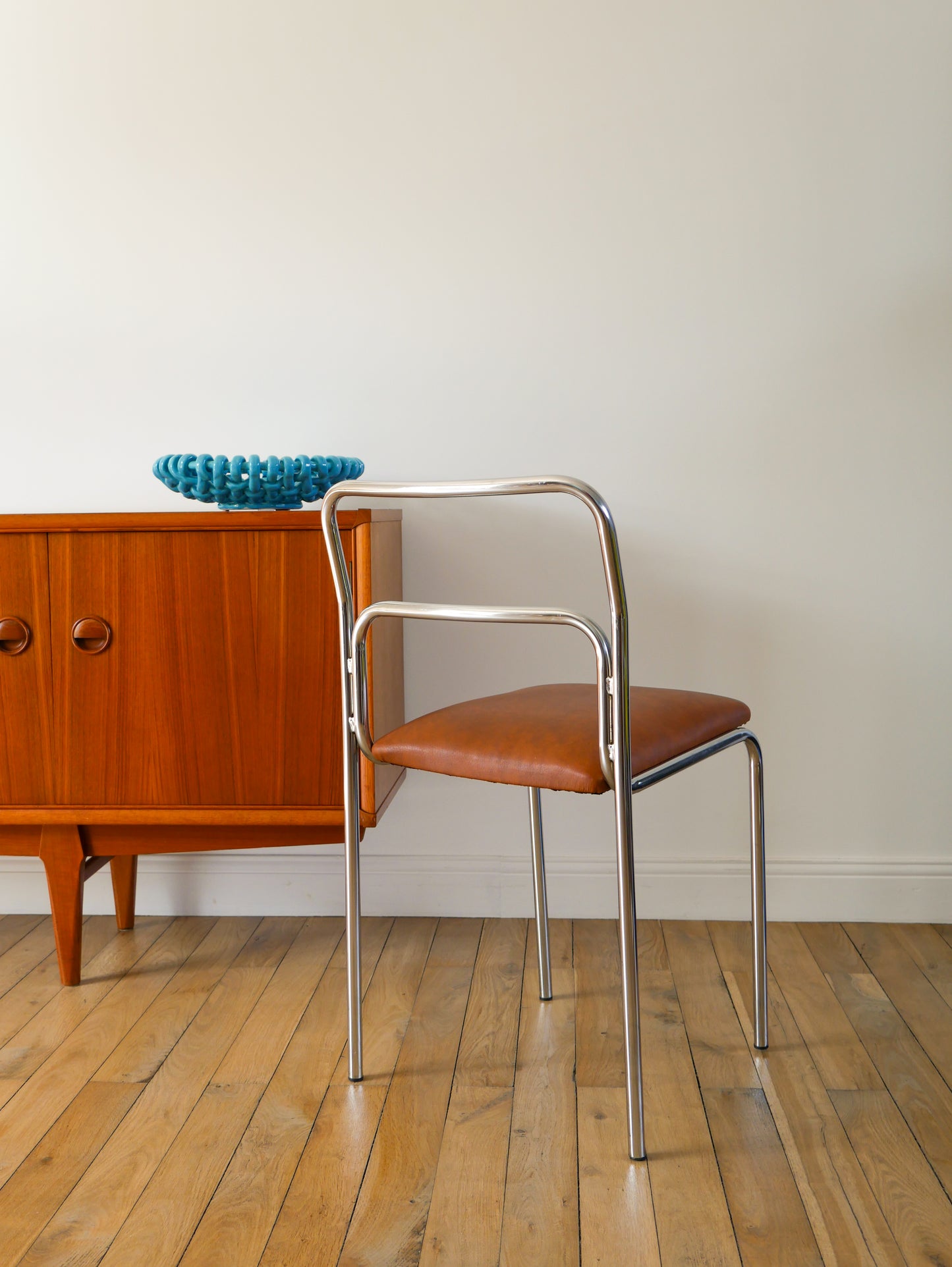 Chaise en chrome et skaï, Fauve, Design Bauhaus, 1970