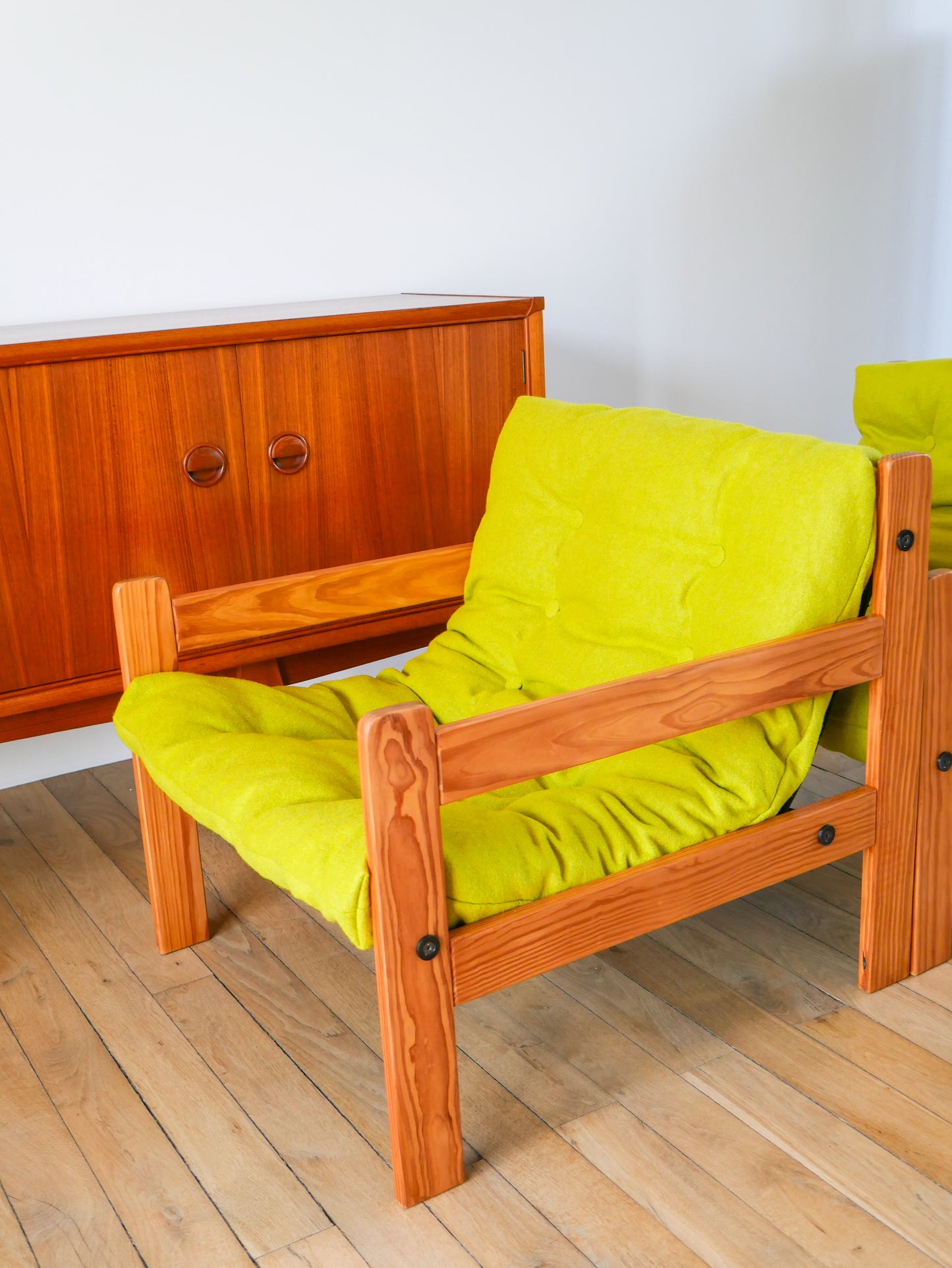 Paire de chauffeuses en pin et laine bouillie, Vert Matcha, 1980