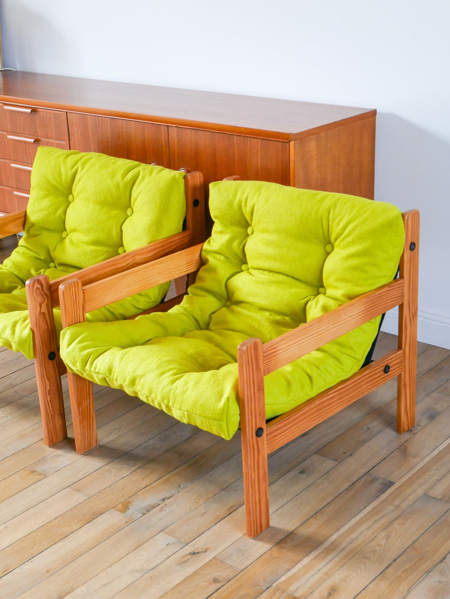 Paire de chauffeuses en pin et laine bouillie, Vert Matcha, 1980