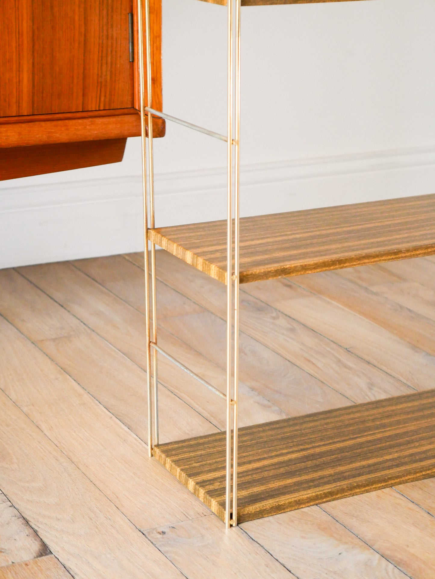 Étagère String en métal doré et effet Bois, 1970