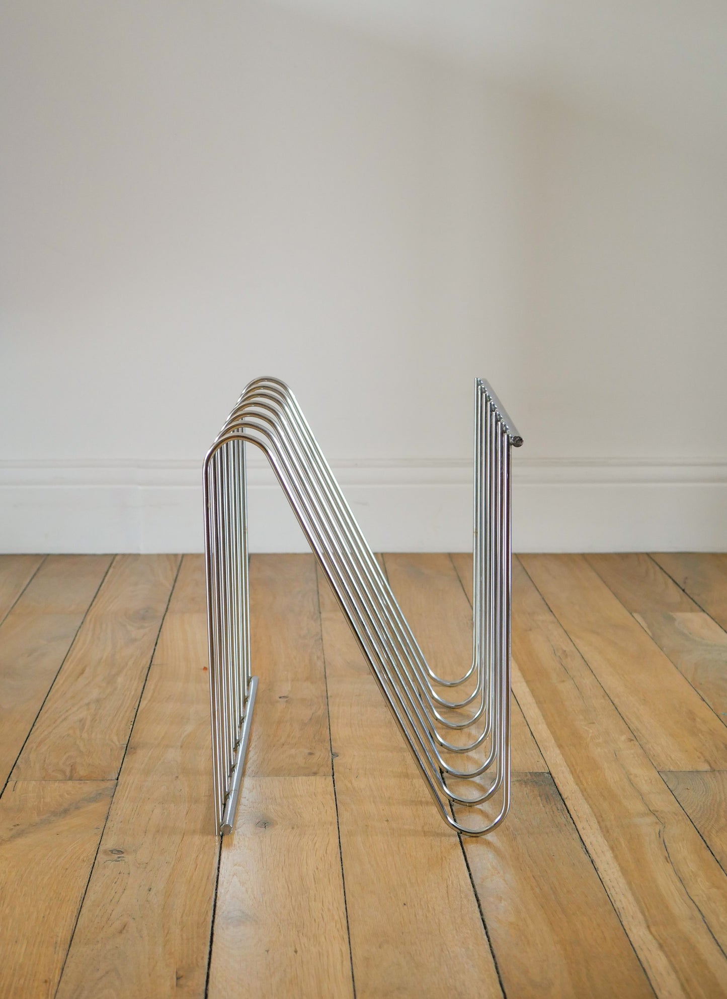 Porte-revue métal chromé Design attribué à François Arnal pour Atelier A, Made in France, 1970