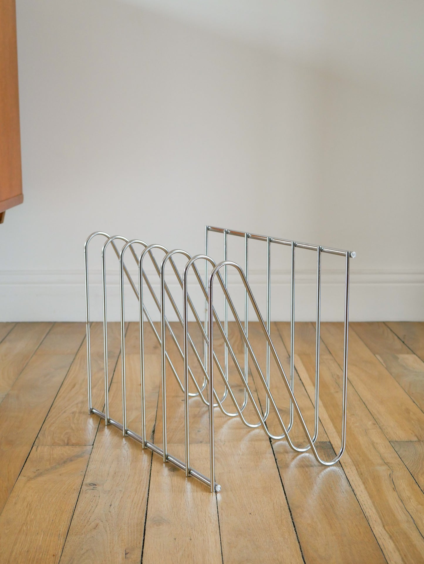 Porte-revue métal chromé Design attribué à François Arnal pour Atelier A, Made in France, 1970