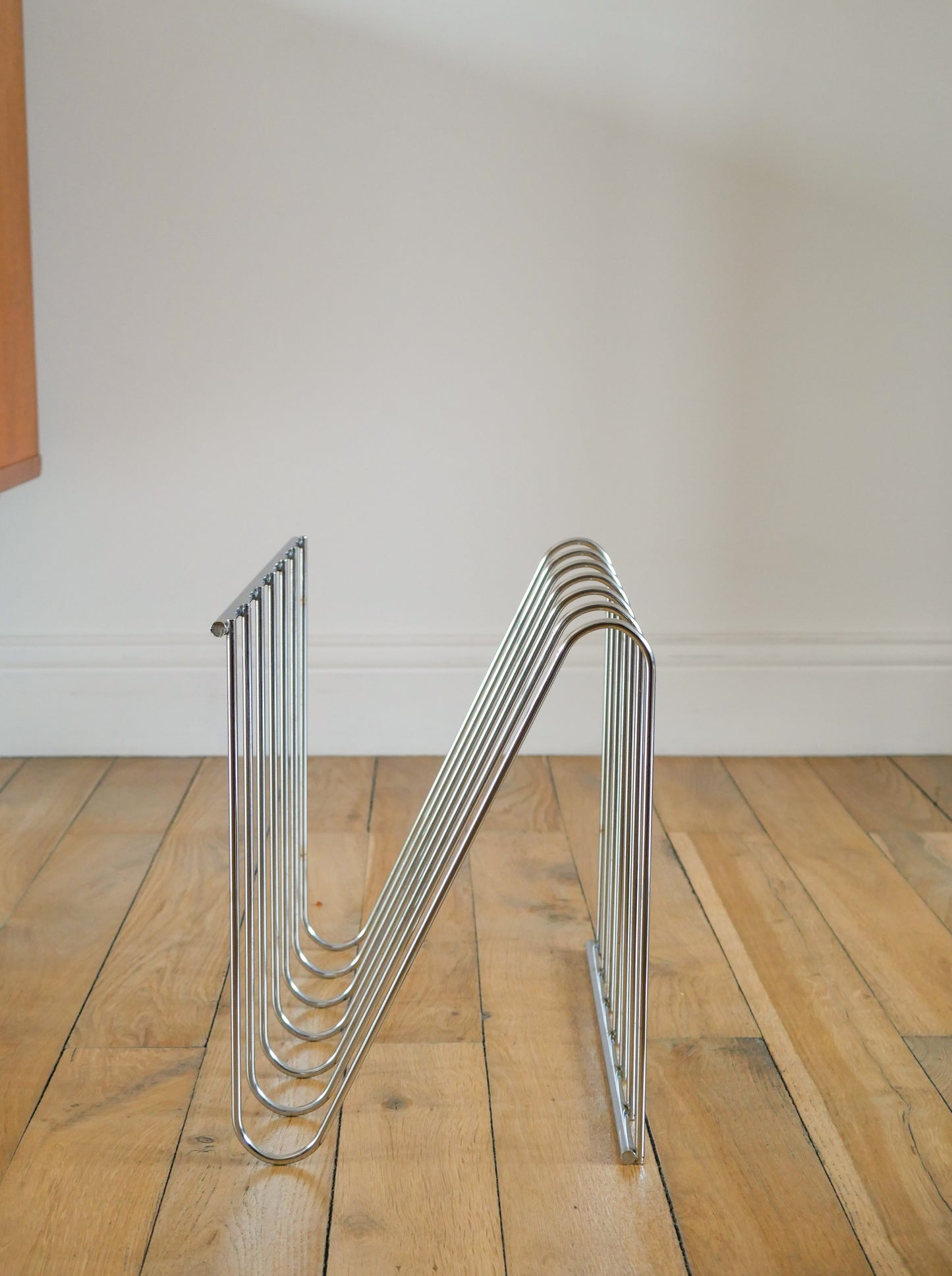 Porte-revue métal chromé Design attribué à François Arnal pour Atelier A, Made in France, 1970