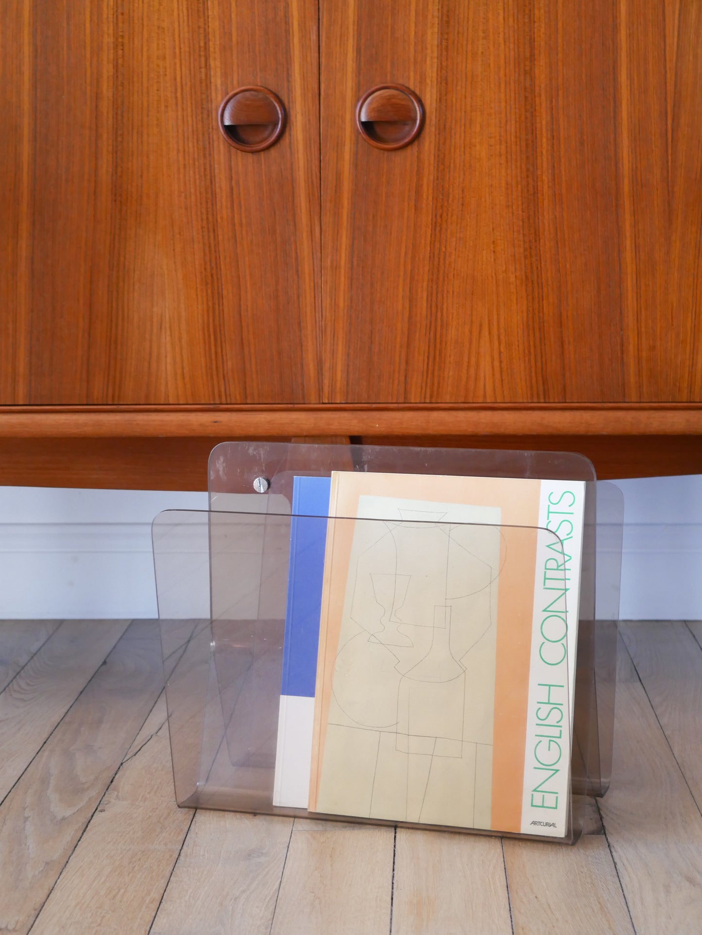 Porte-revues en plexi, Fumé, Design, 1970