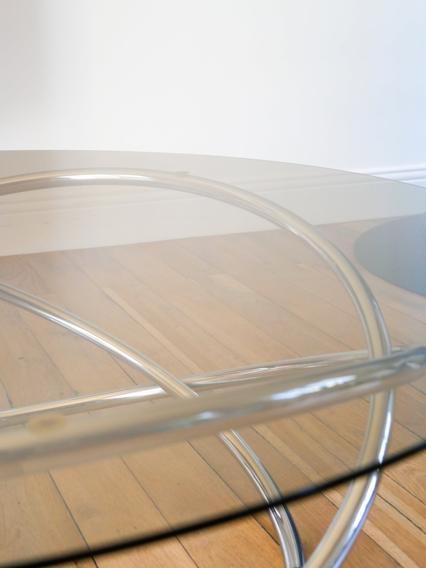 Table basse ronde en chrome et verre fumé par Miniforms "Swirl", Made in Italy, Design Space Age, 1970