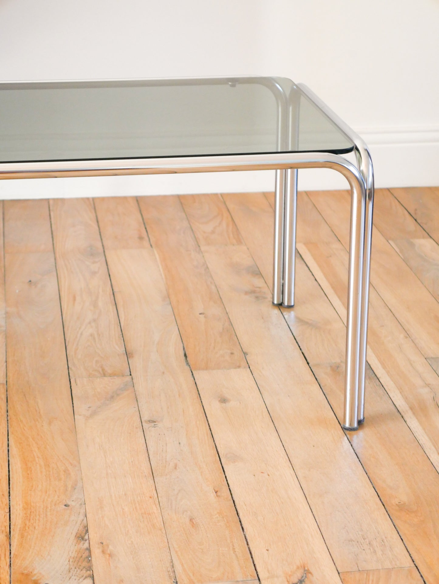 Table basse rectangulaire pieds tubulaires, Design, 1970 - 90 X 42 X 30 cm