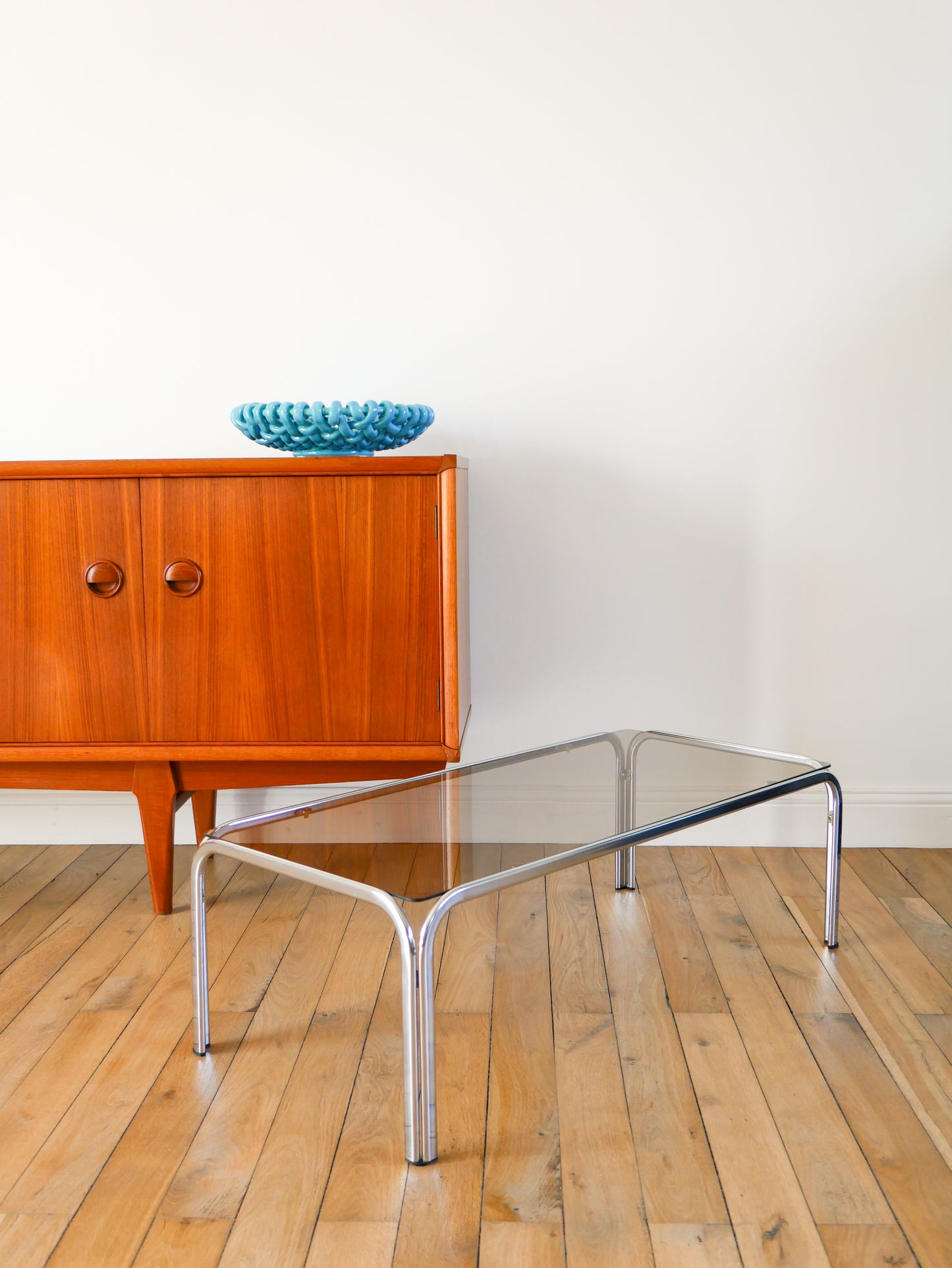 Table basse rectangulaire pieds tubulaires, Design, 1970 - 90 X 43 X 36 cm